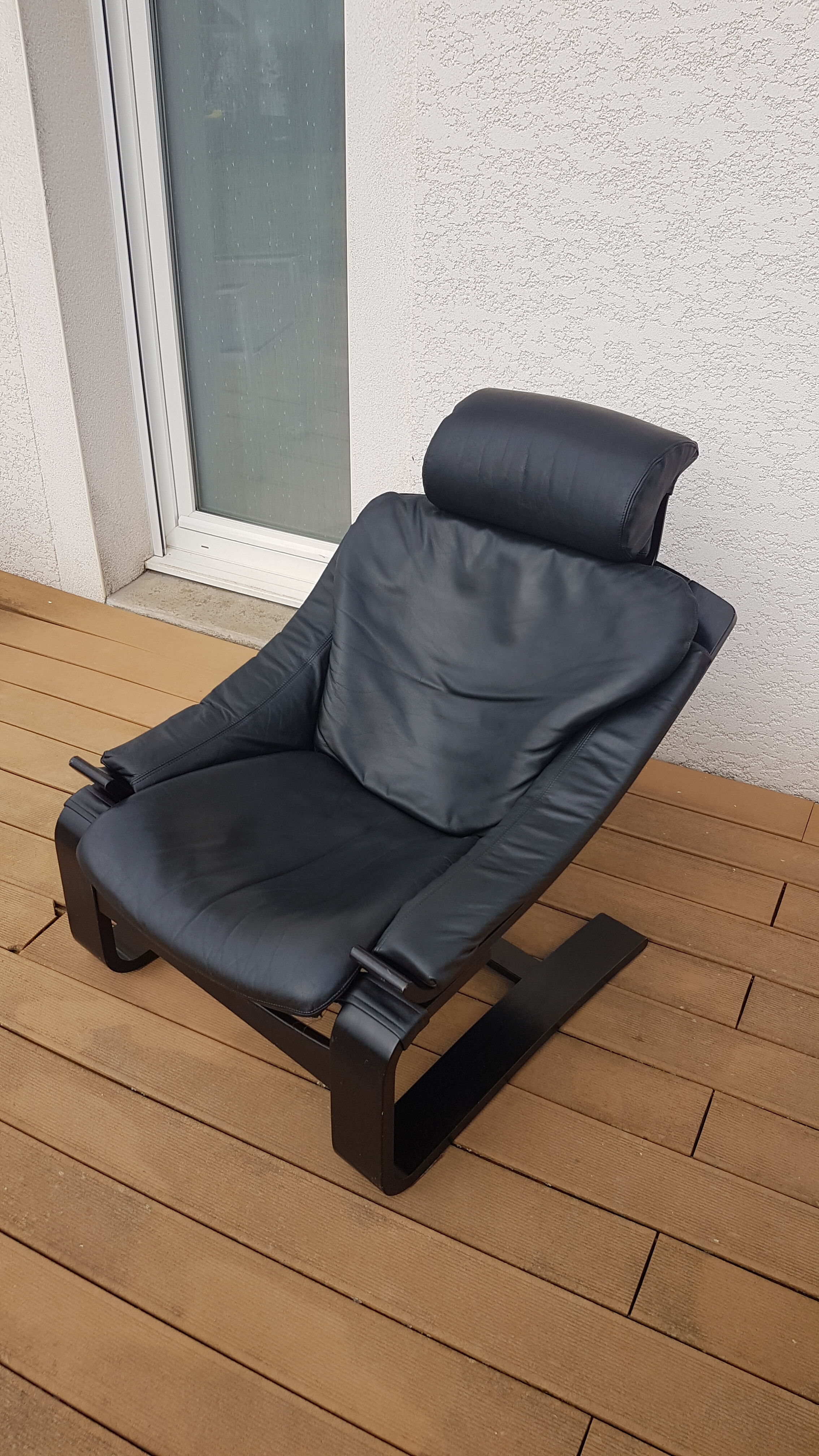 Kroken armchair