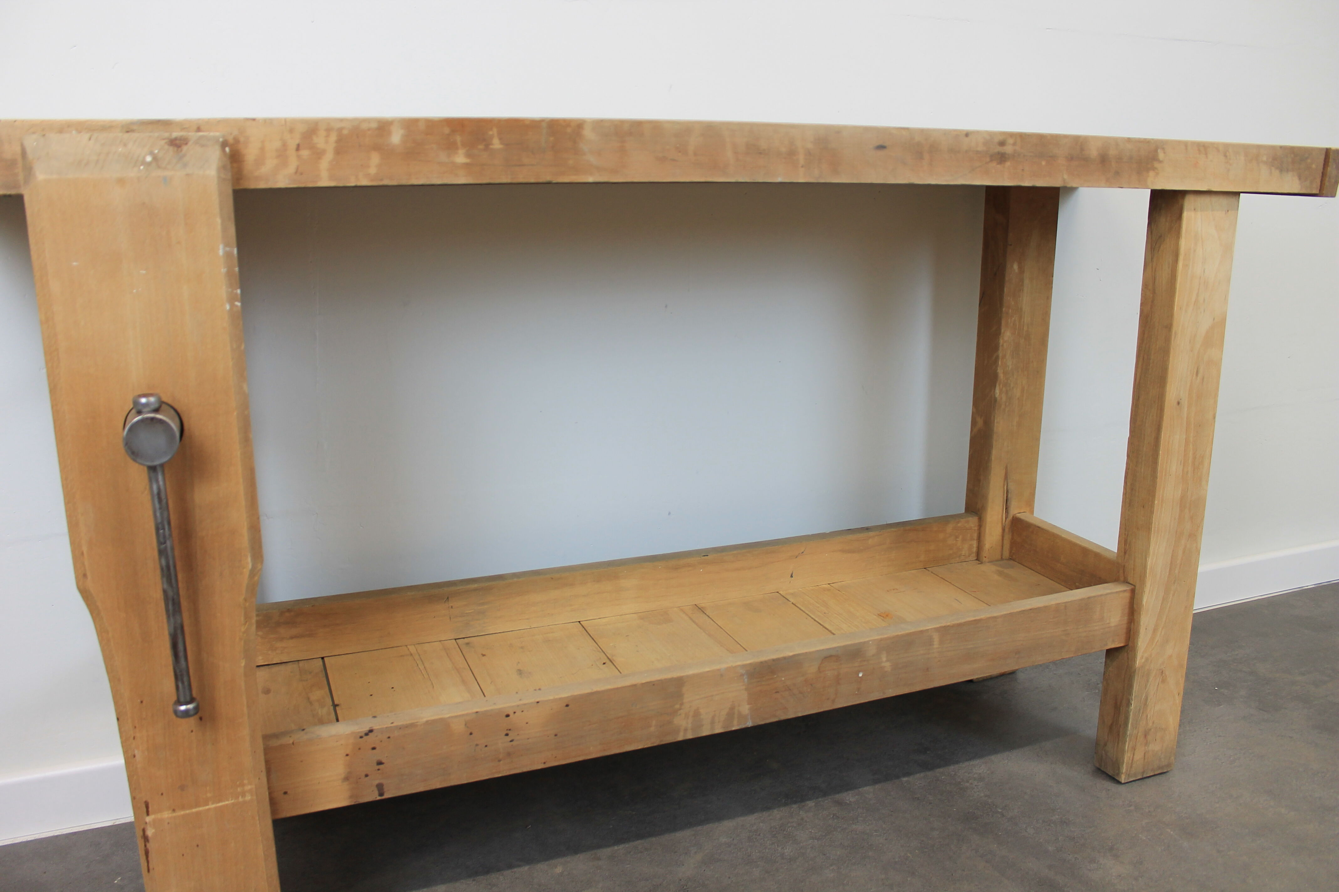 Carpenter's establishment