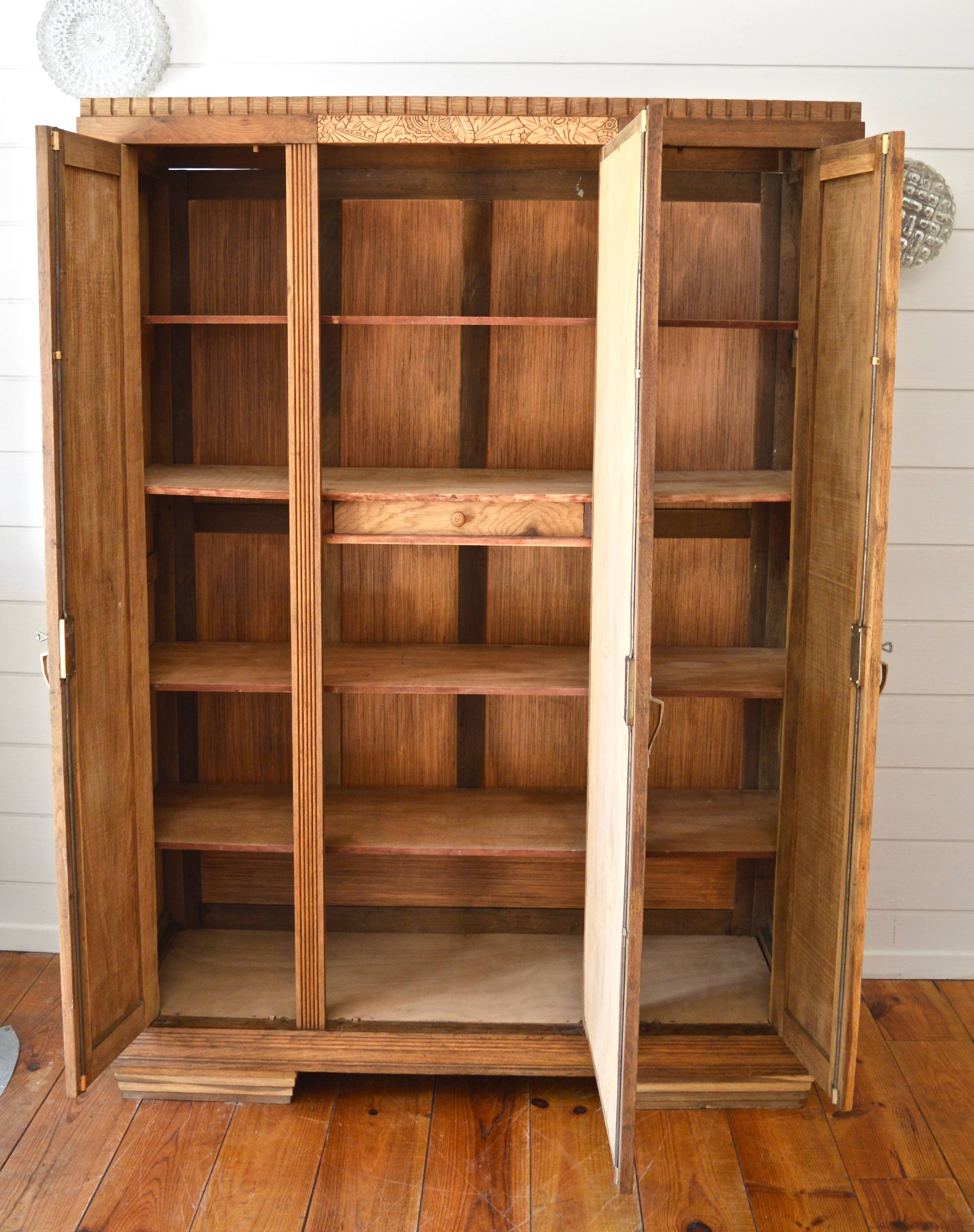 wardrobe