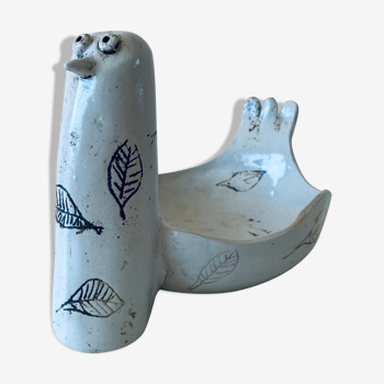 Large empty pocket or cup made of bird ceramic