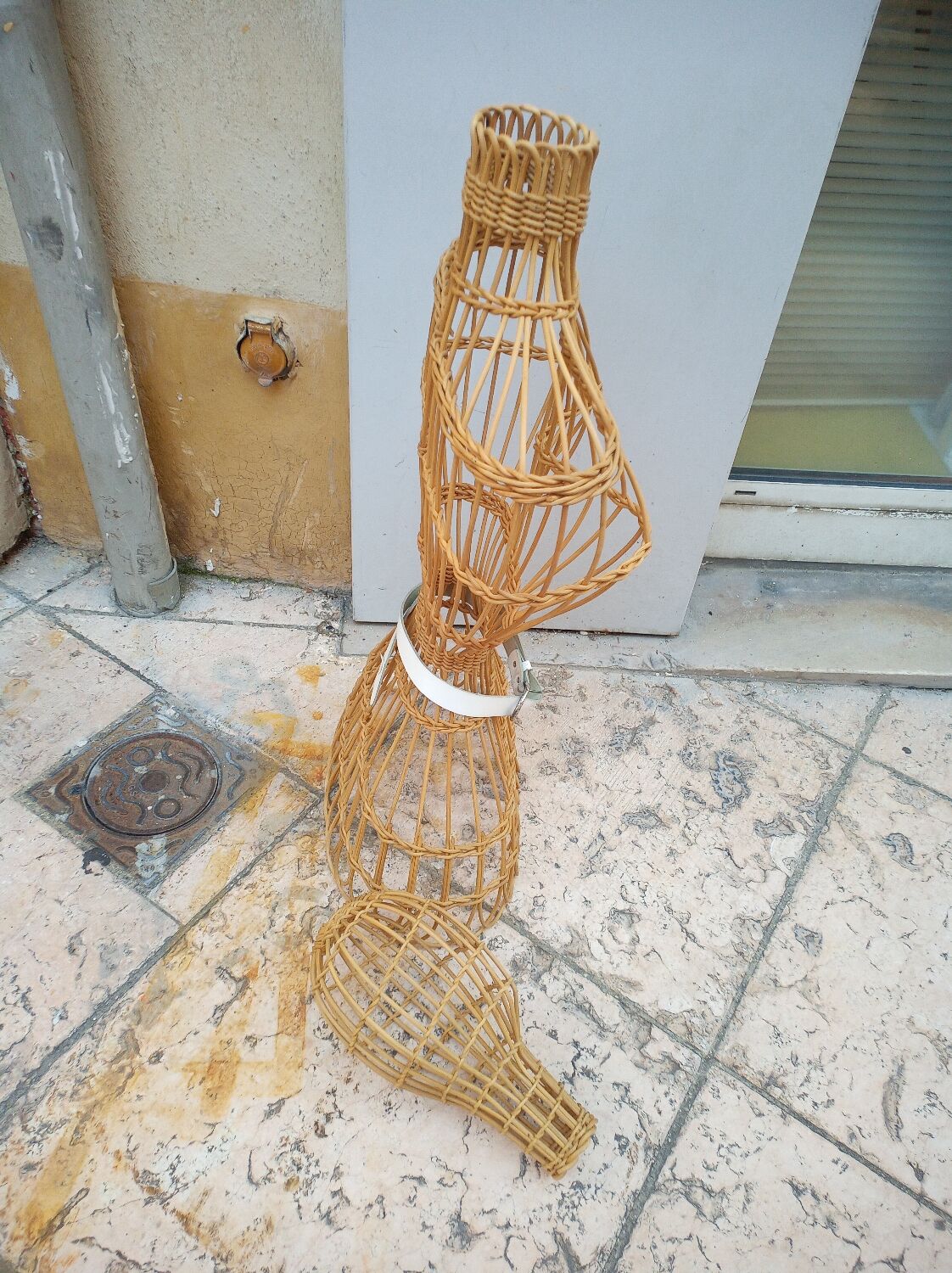 Bust year 1950 in rattan