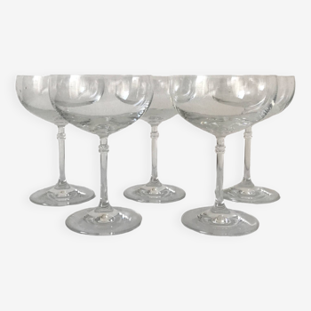 Set of 5 champagne glasses