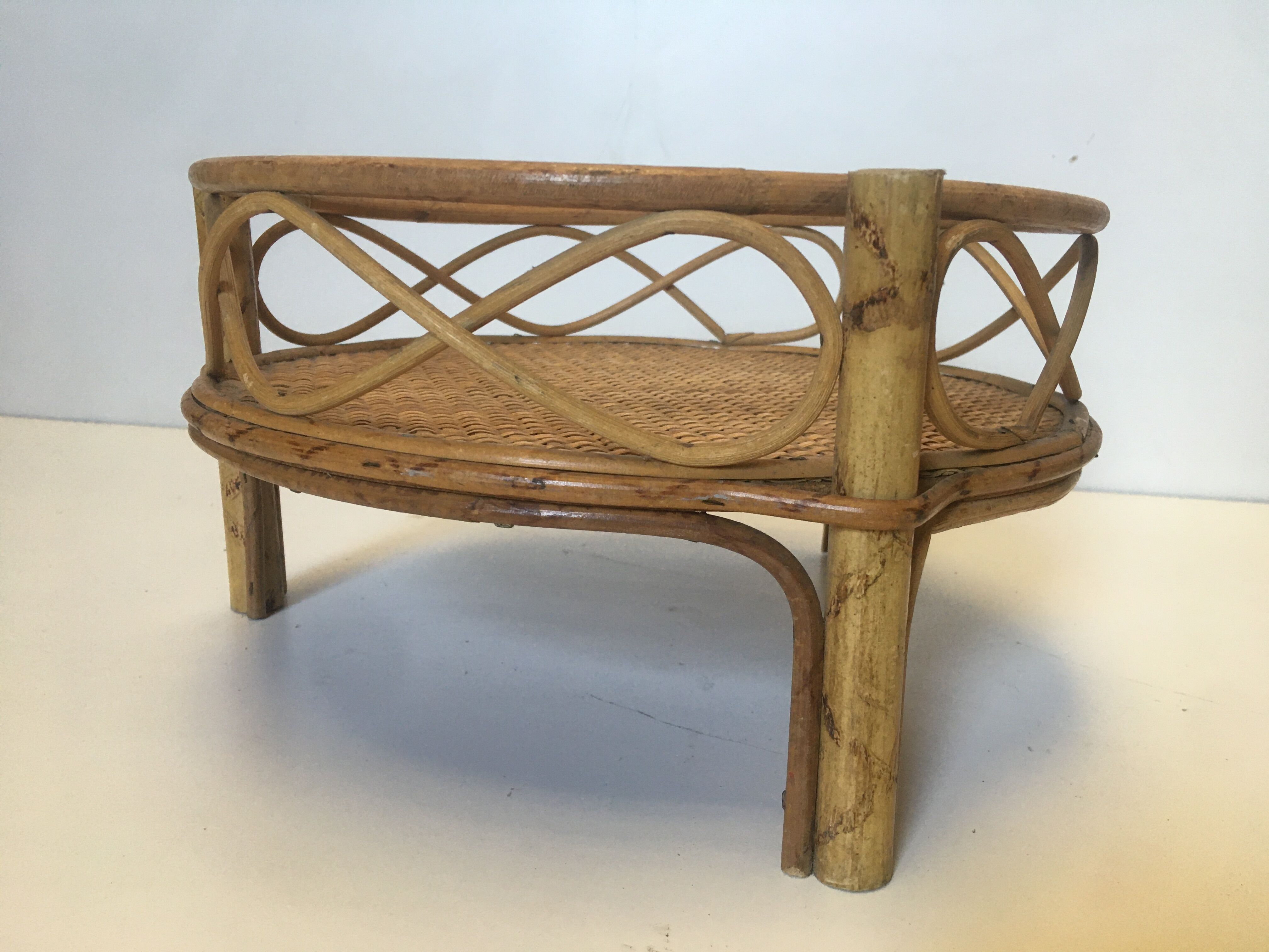 Porte plante en rotin vintage