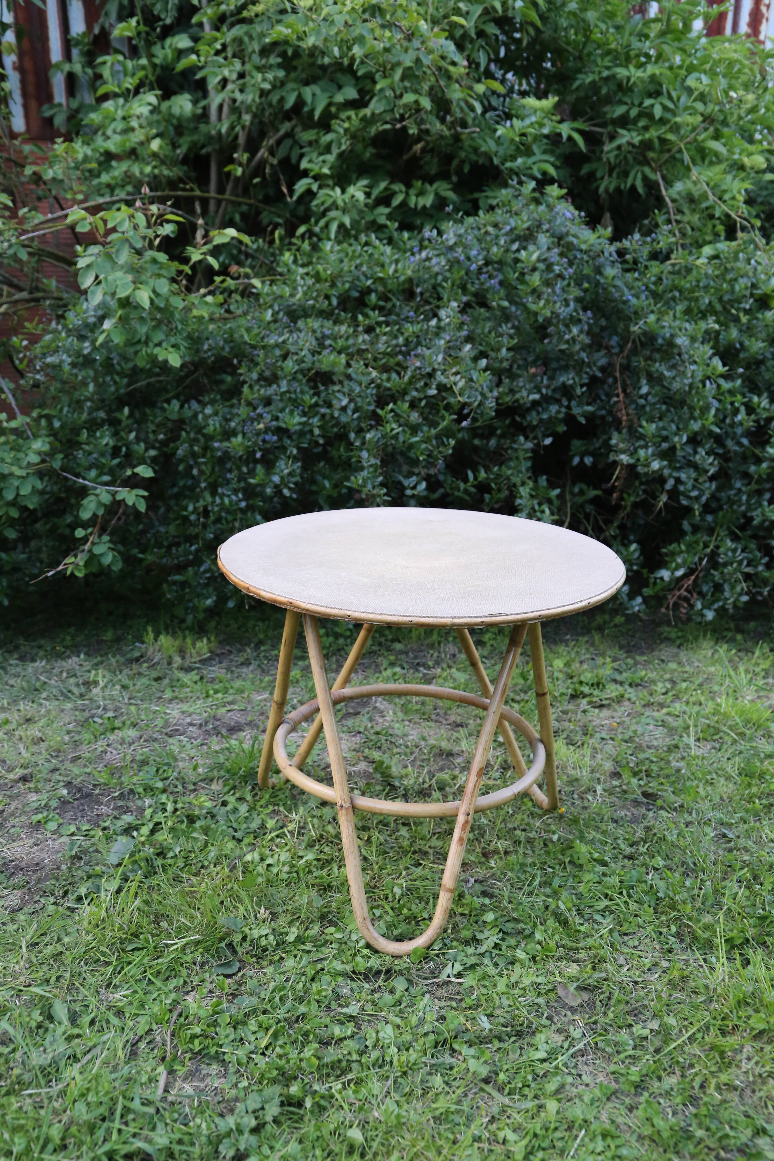 Nice rattan coffee table, vintage