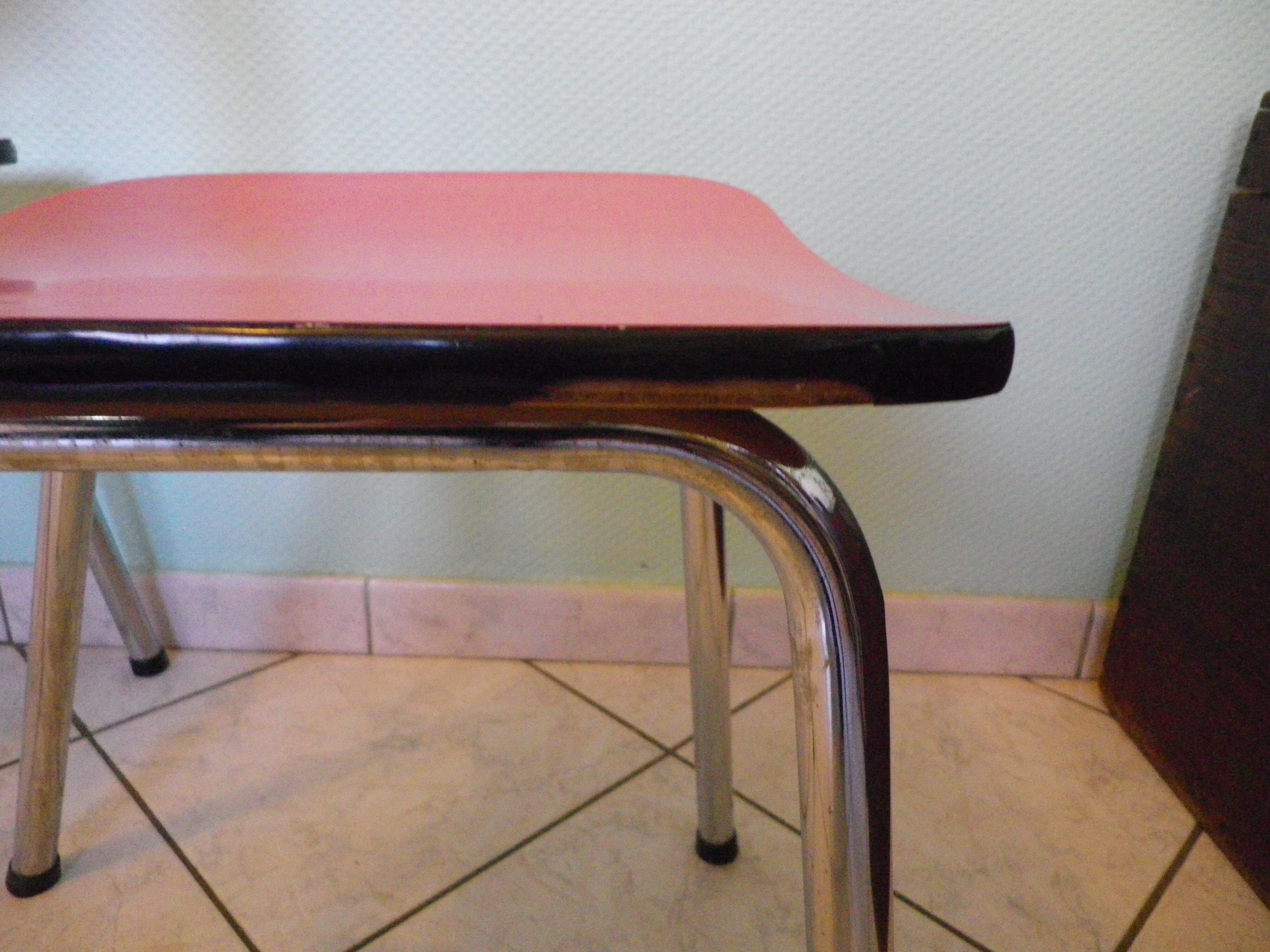 Lot of 2 chairs in red formica with tubing 60s