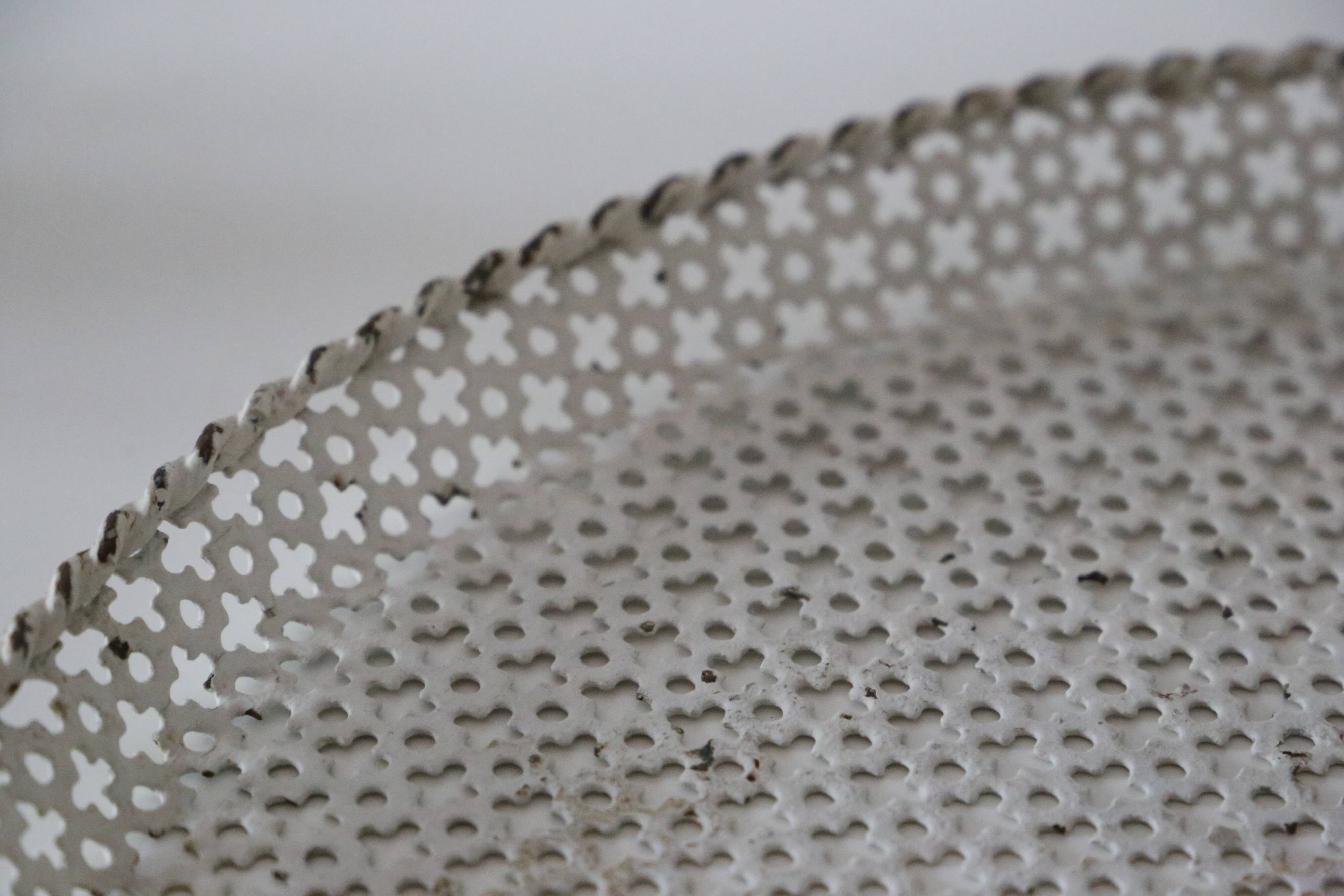 Round Mathieu Mategot tray in perforated metal, 1950, vintage