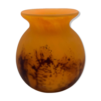 Vase en verre marmoréen