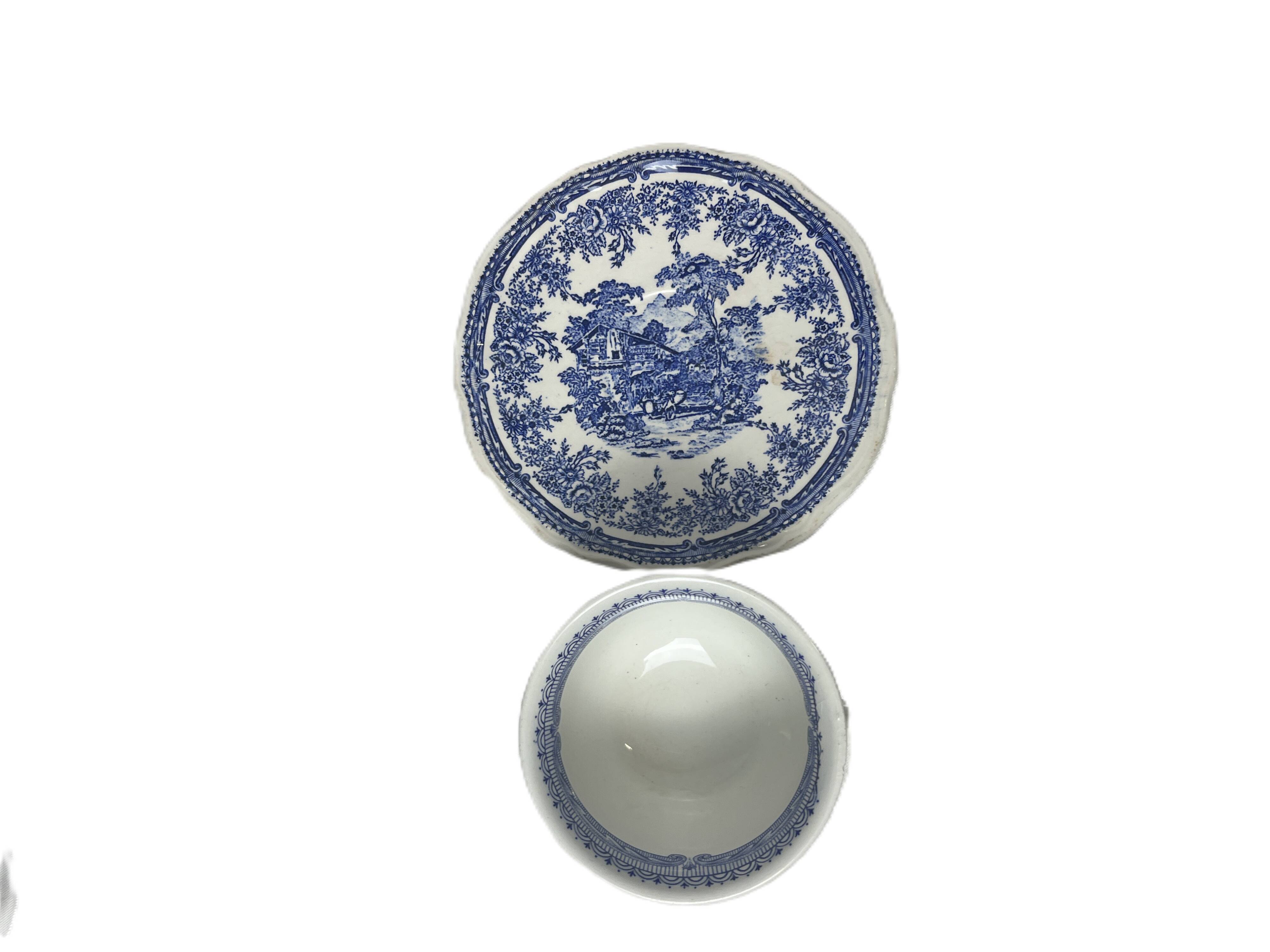 Lunéville earthenware solo tea cup 20th century