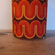 Lampe tube imprimé vagues psychédéliques esprit seventies