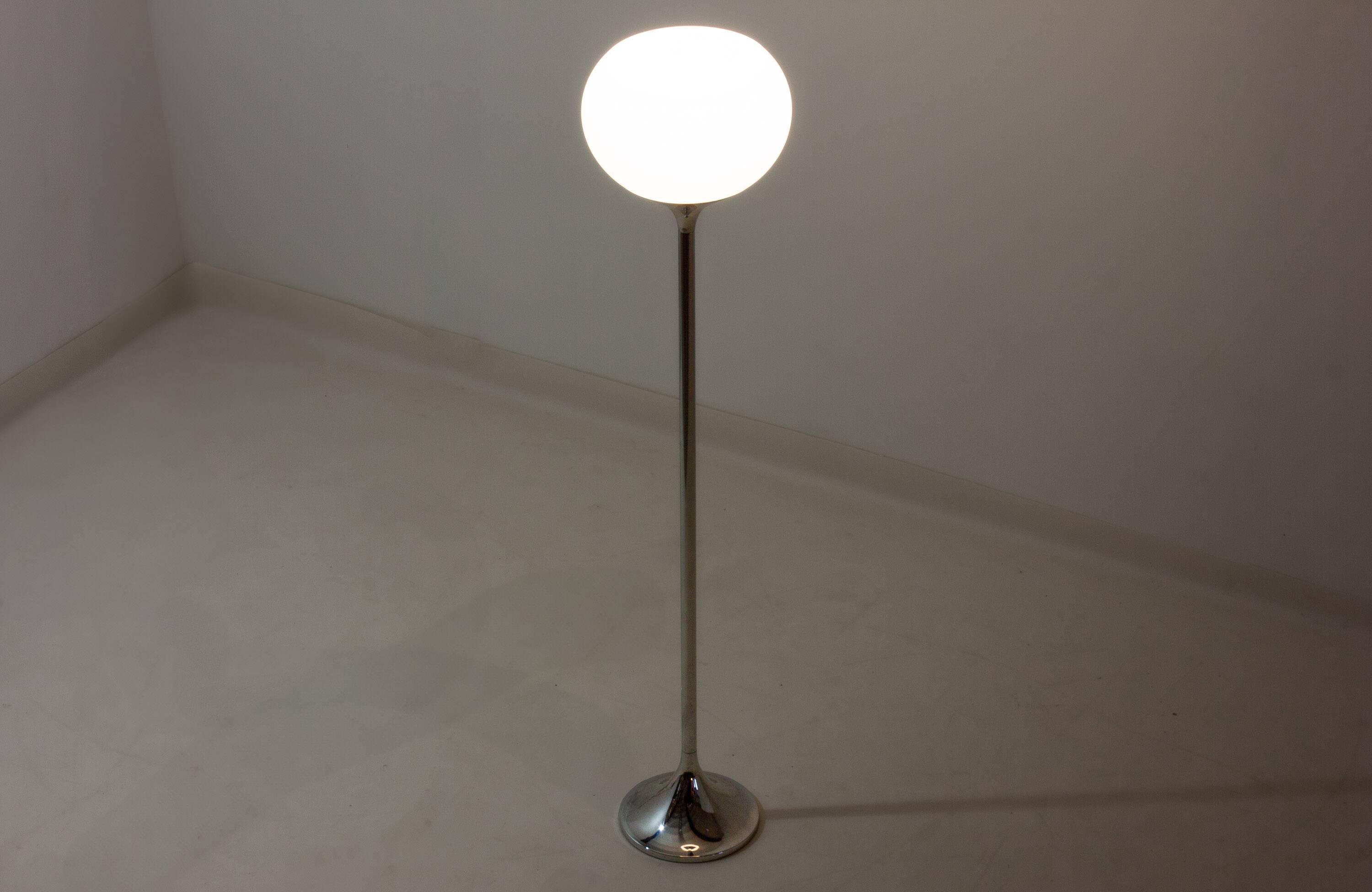 Italian trumpet floor lamp in chrome, 1970s