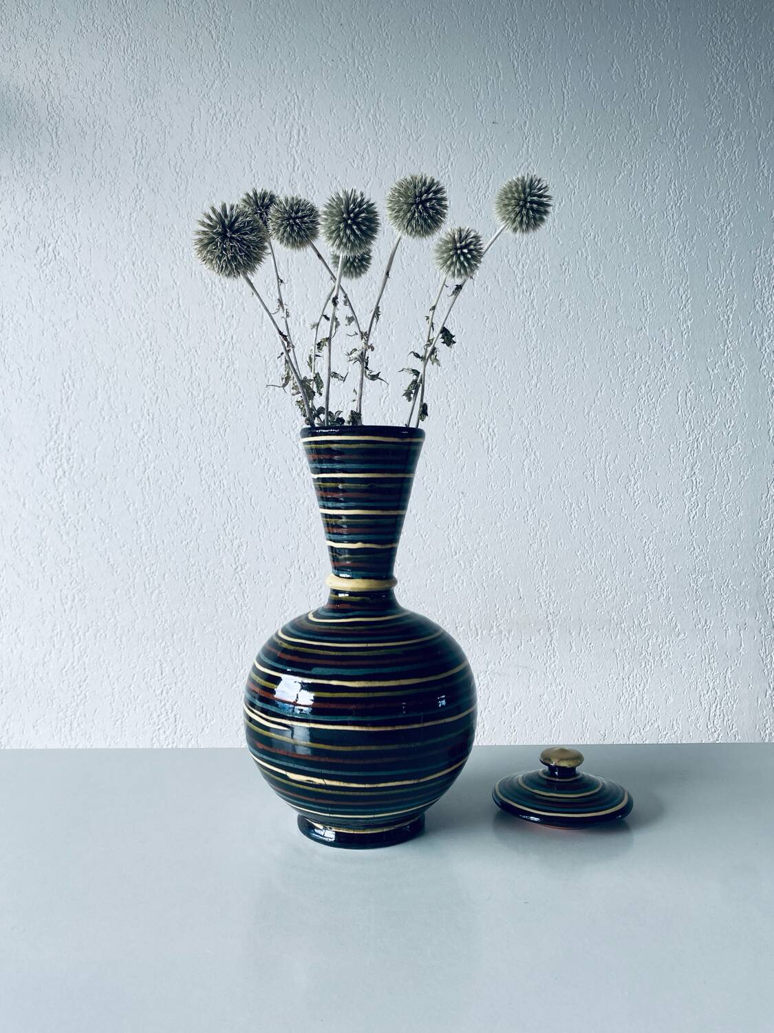 Glazed earthenware pottery