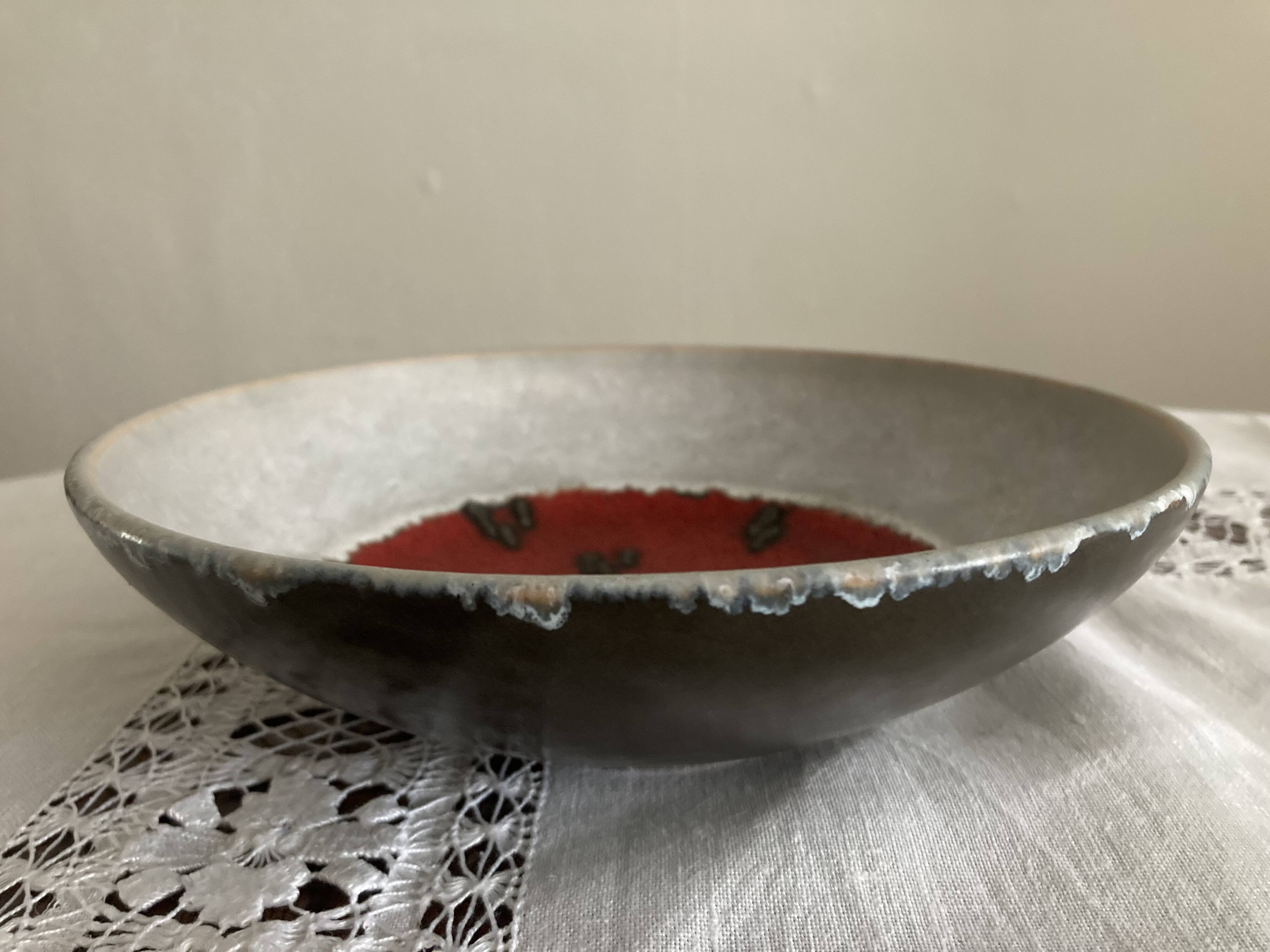 Deep dish / Fat Lava cup from the 60s
