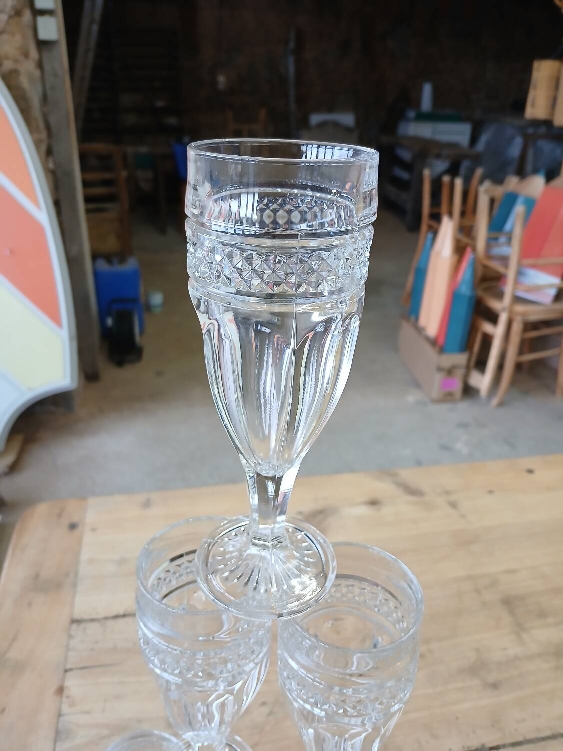 6 flutes in thick chiseled glass