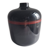 Black and red lacquered ice cube tray in a slightly tipsy Japanese style #POMR