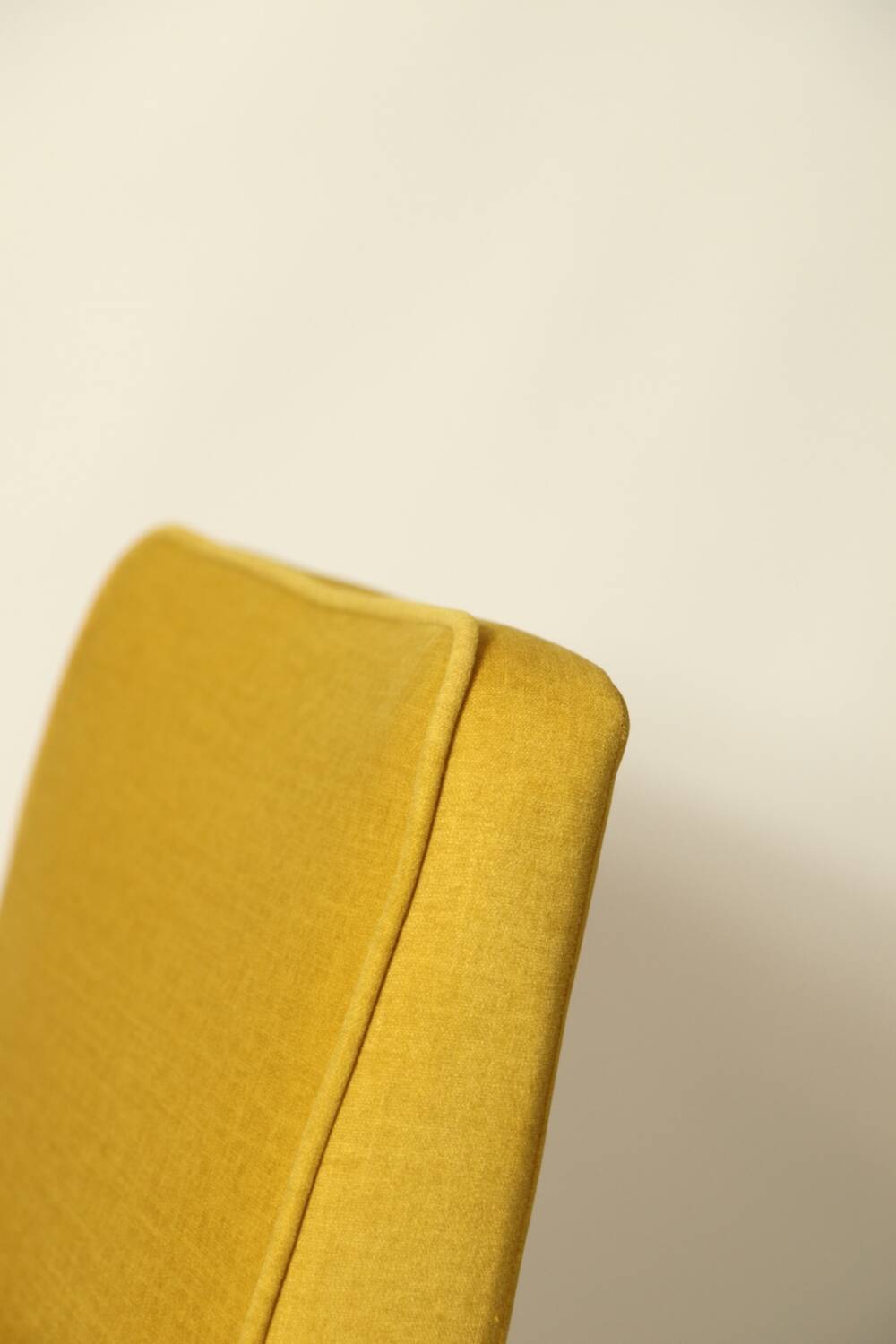 Scandinavian fauteuil jaune rétro  1970 milieu de siècle modern design chaise de salon