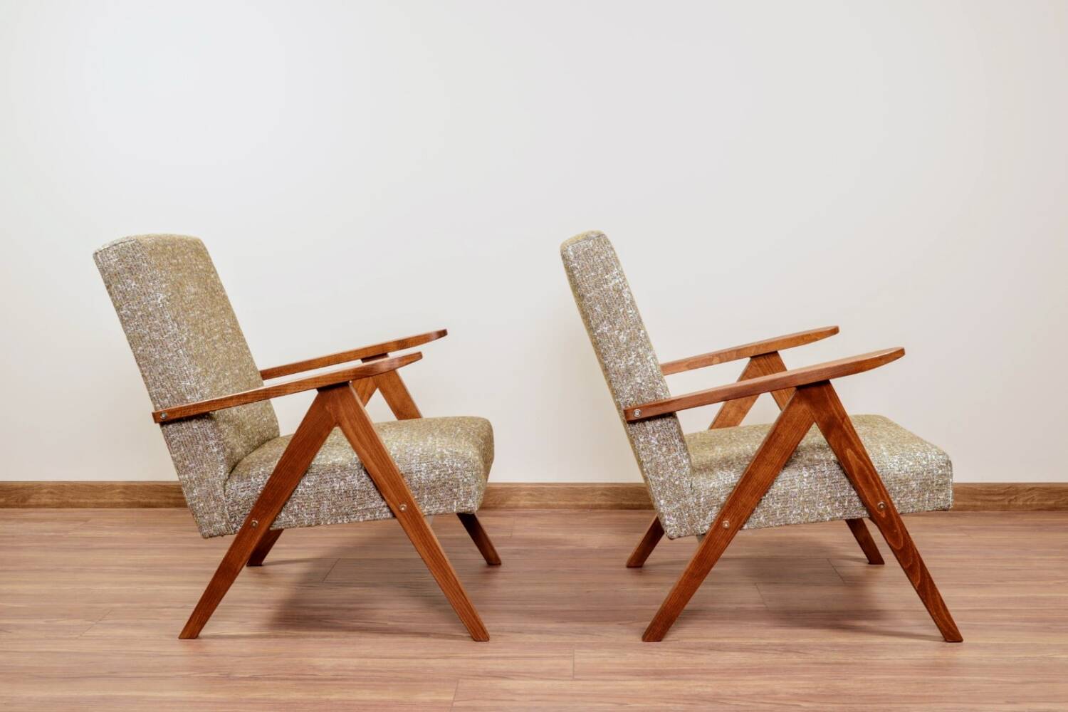 Vintage green granola ethnic design armchair