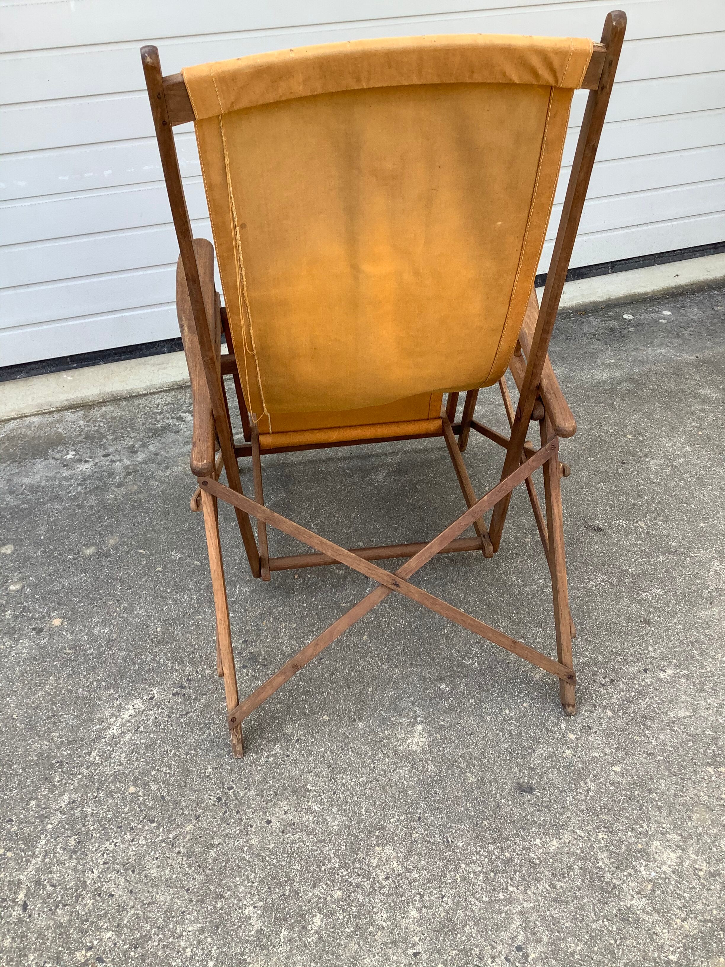 Lounge chair