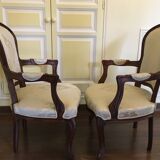 Paire de fauteuils cabriolets style Louis XV