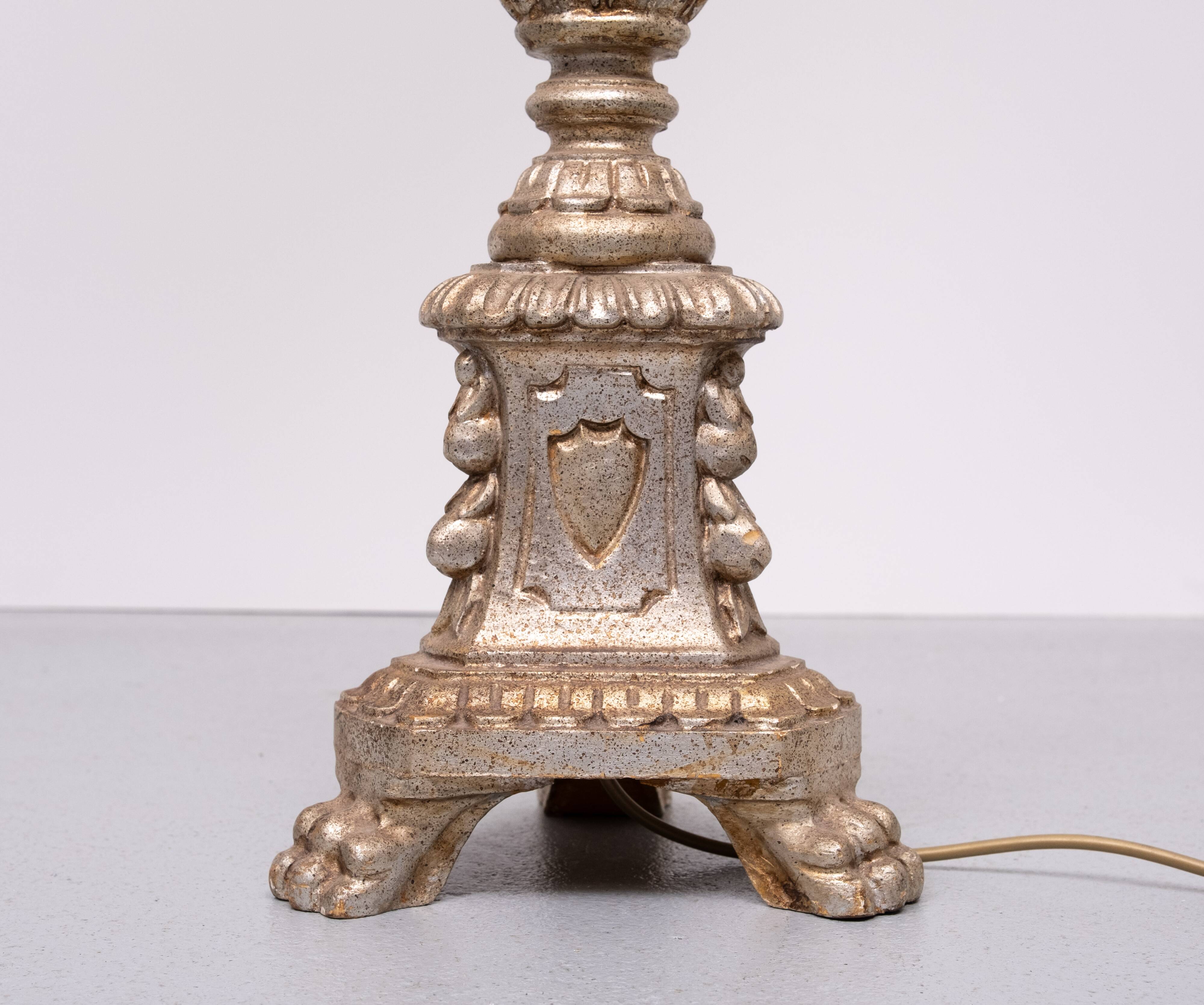 Italian Baroque carved Wooden floor lamp 1970s