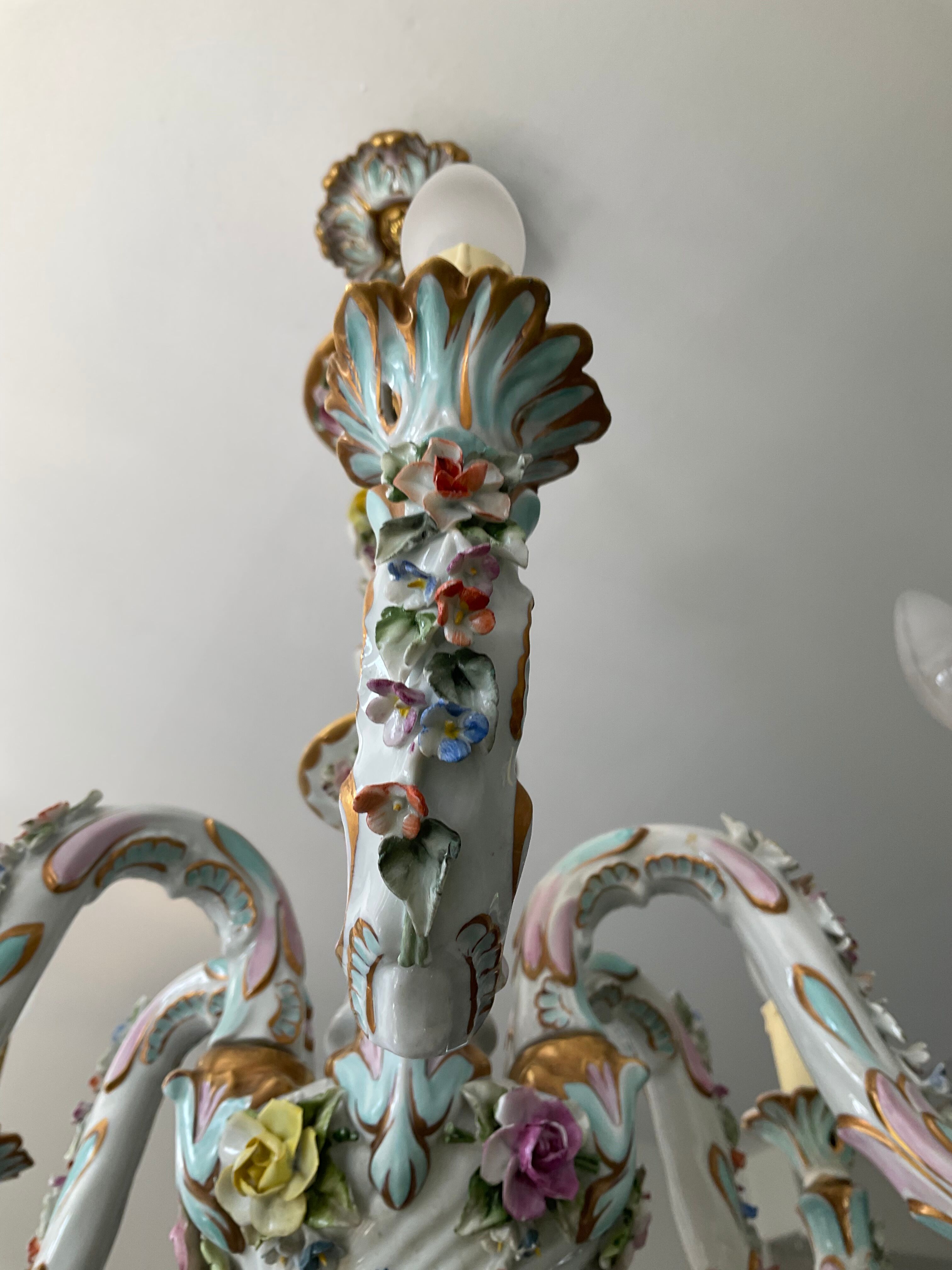 Old chandelier Capodimonte porcelain Italy 6 arms