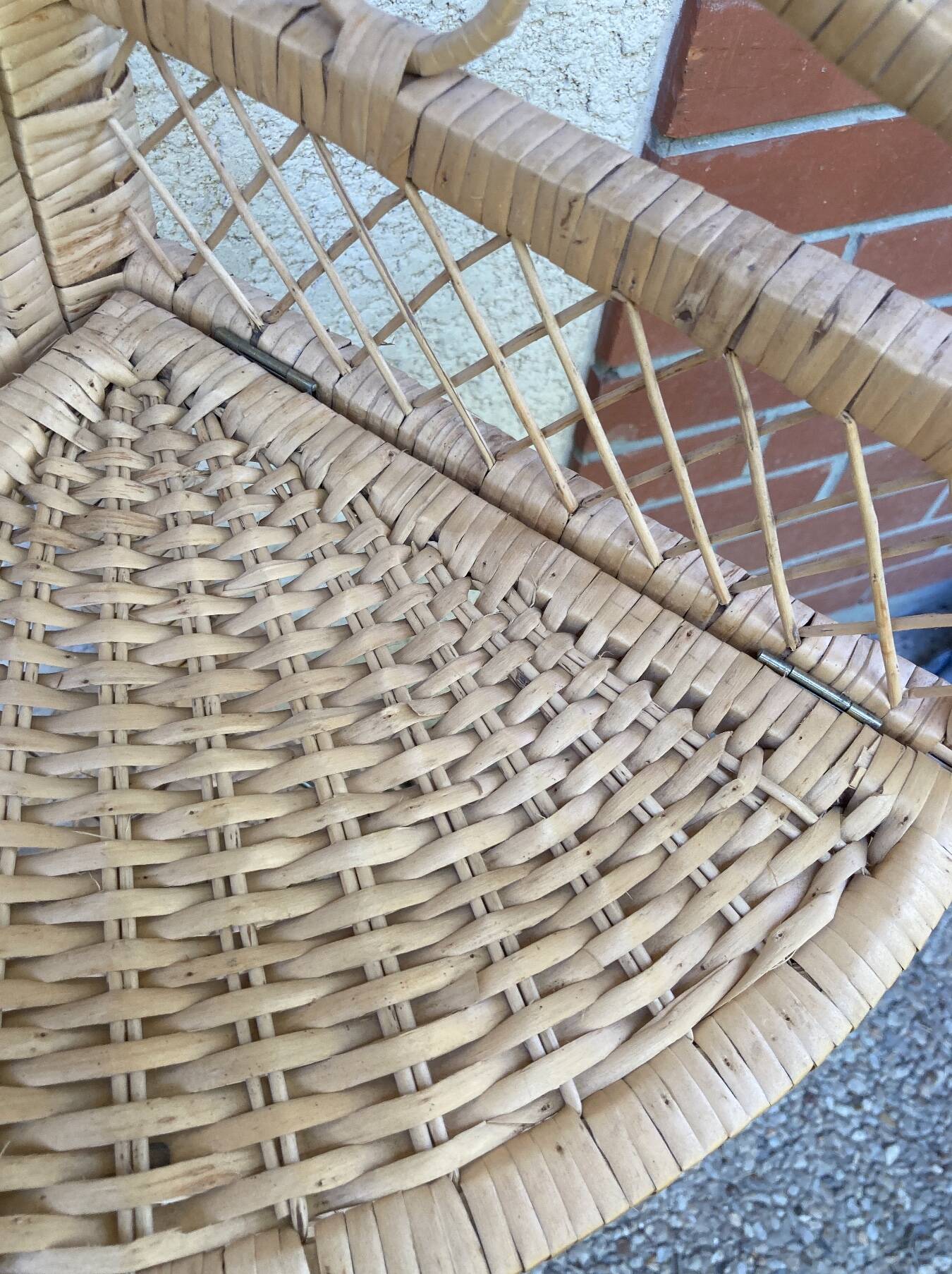 Vintage rattan corner shelf