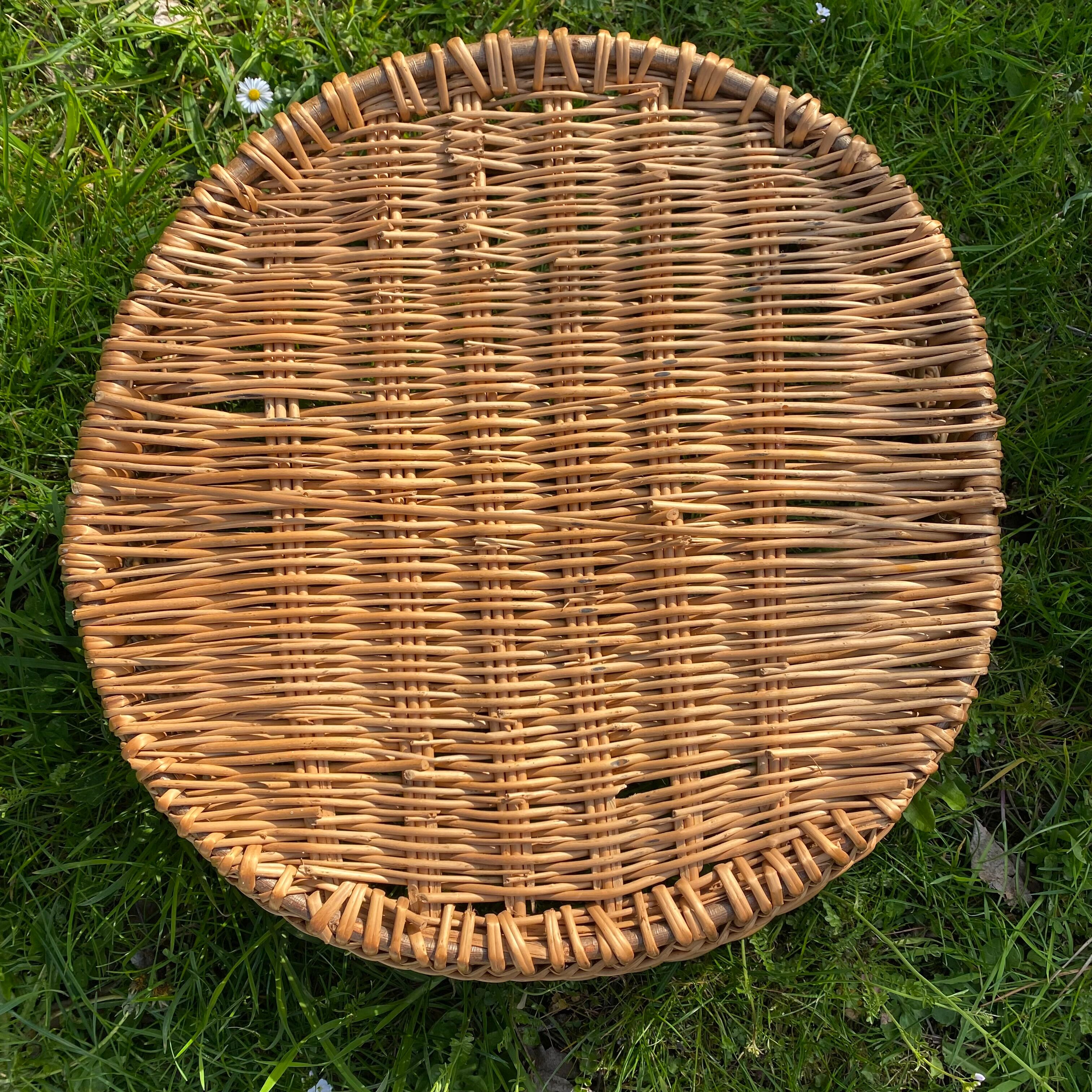Woven wicker basket