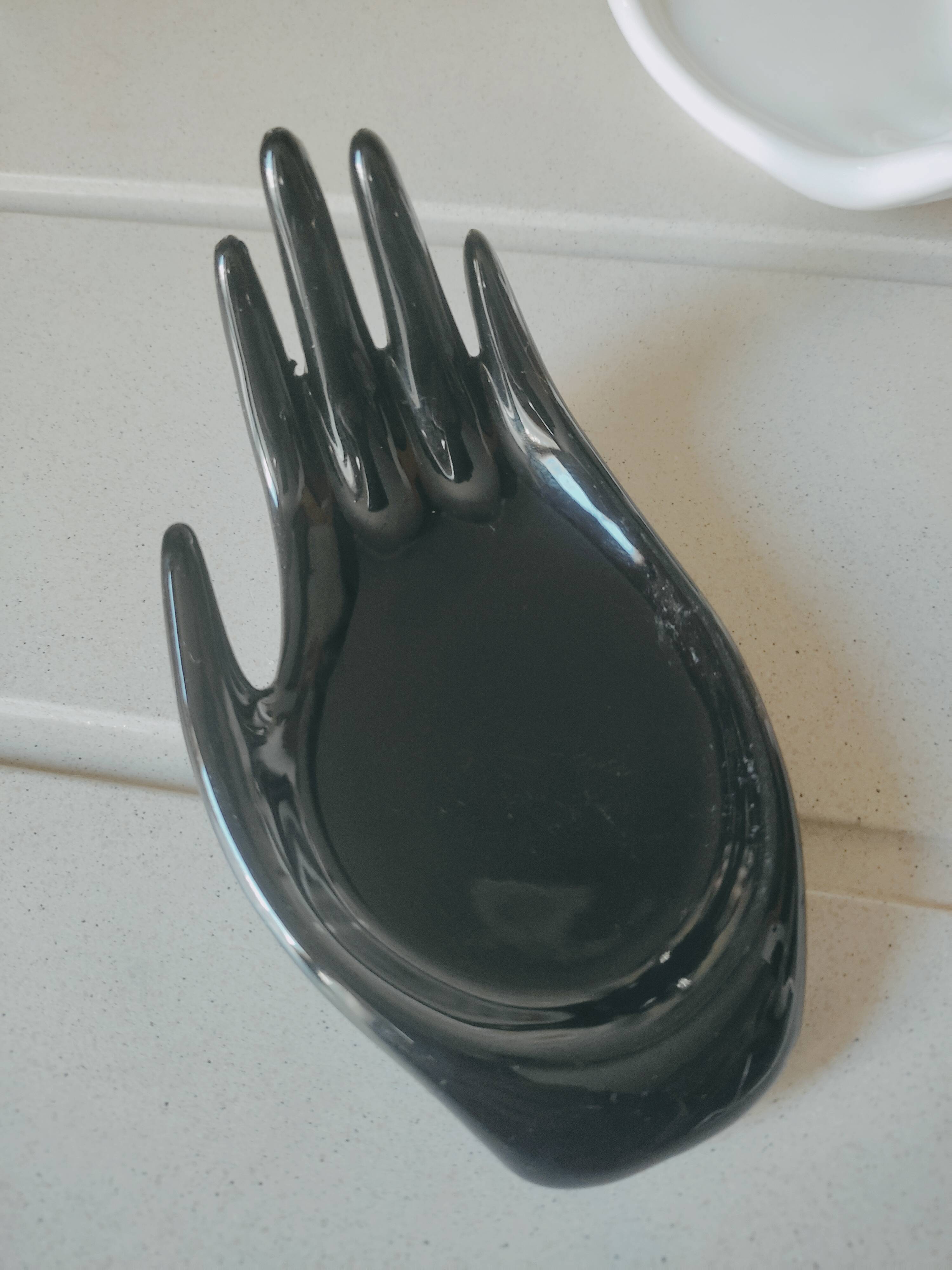 Ceramic duo of hands
