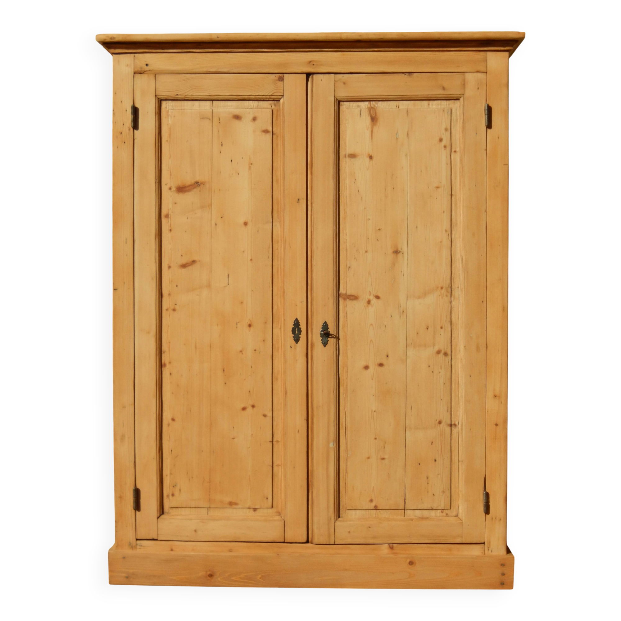 Superb rustic wardrobe / Parisian wardrobe in fir wood