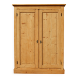 Superb rustic wardrobe / Parisian wardrobe in fir wood