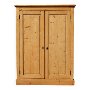 Superbe armoire rustique / armoire parisienne en sapin
