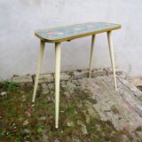 Nice table with roses decor