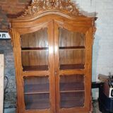 Grande armoire vitrée  et sculptée