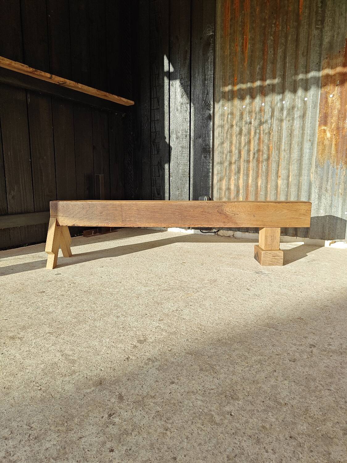 Artisanal oak beam entrance bench