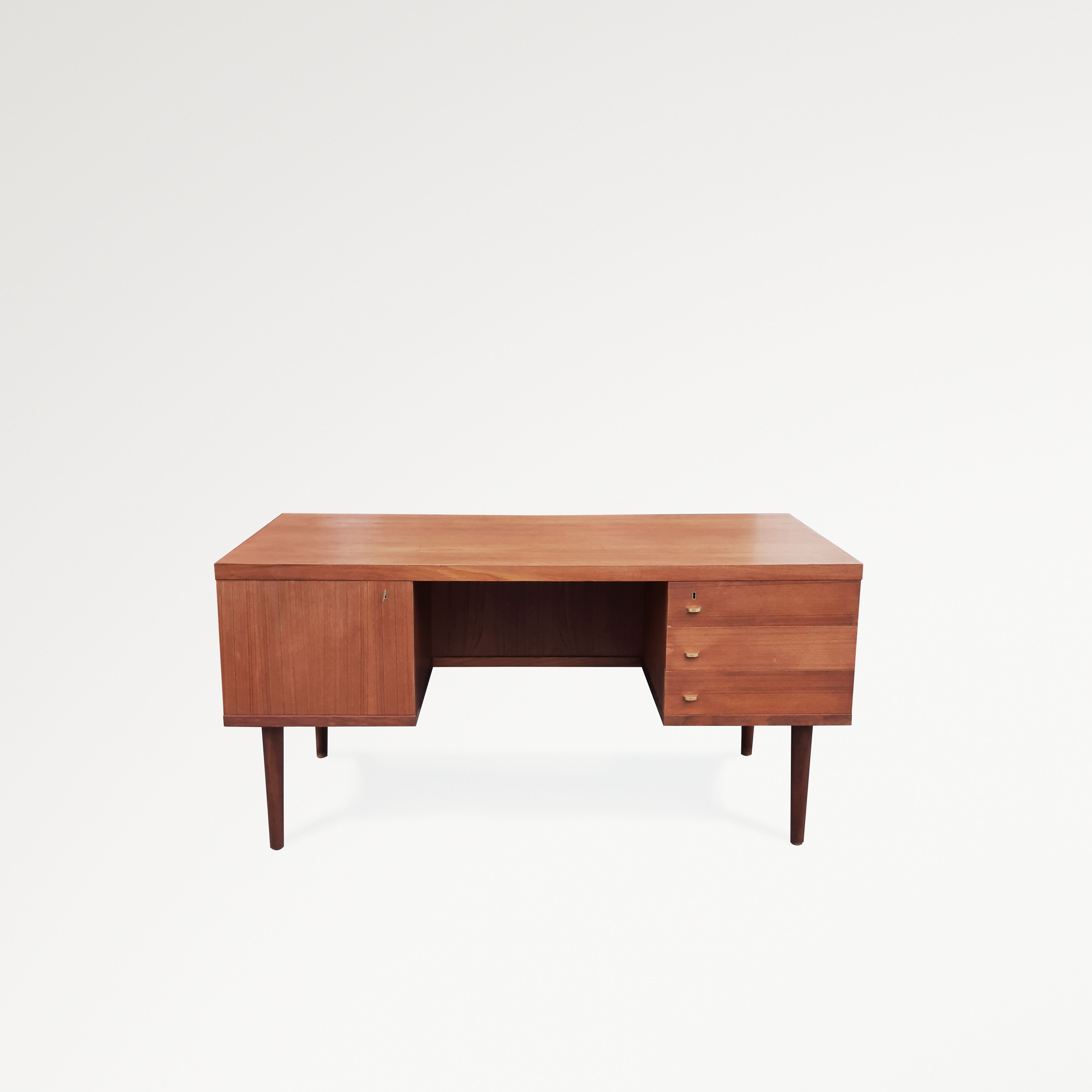 Desk model 18 by Hans Olsen (Danish, 1919 - 1992)