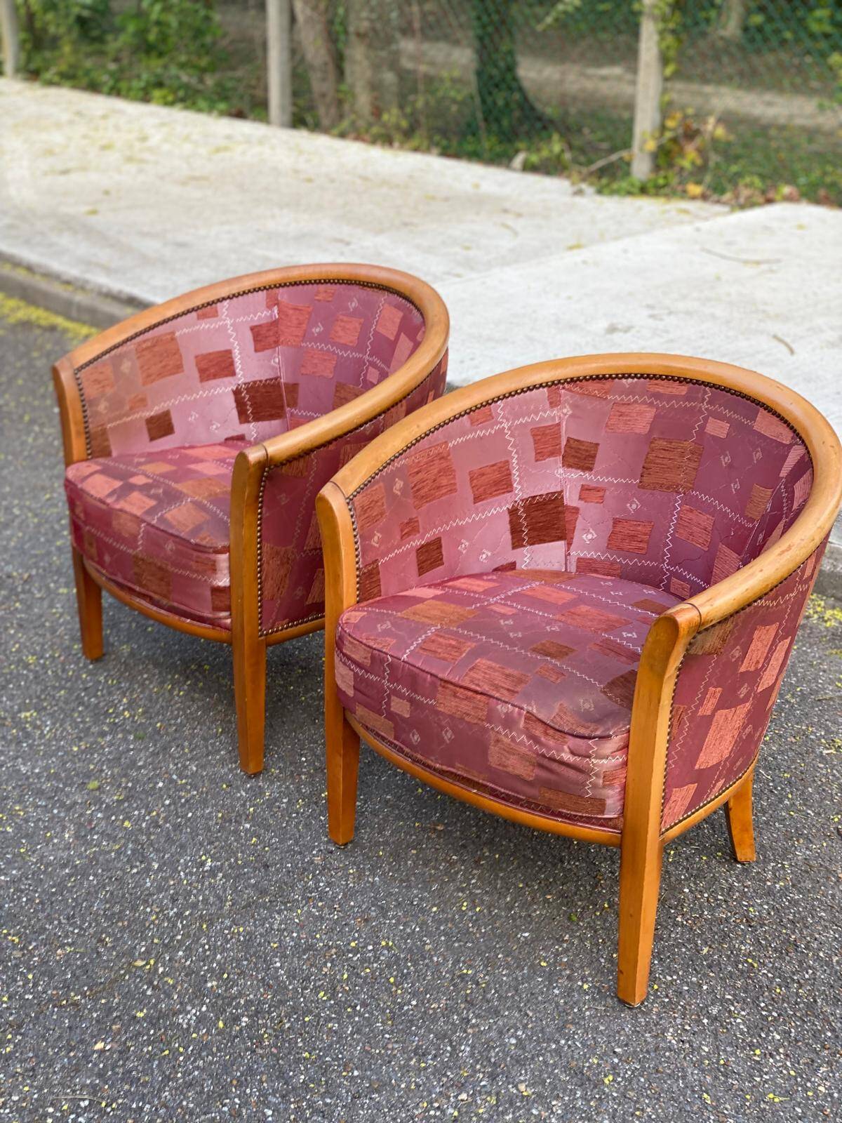 2 club chairs in curved solid wood and embroidered silk burgundy fabric.