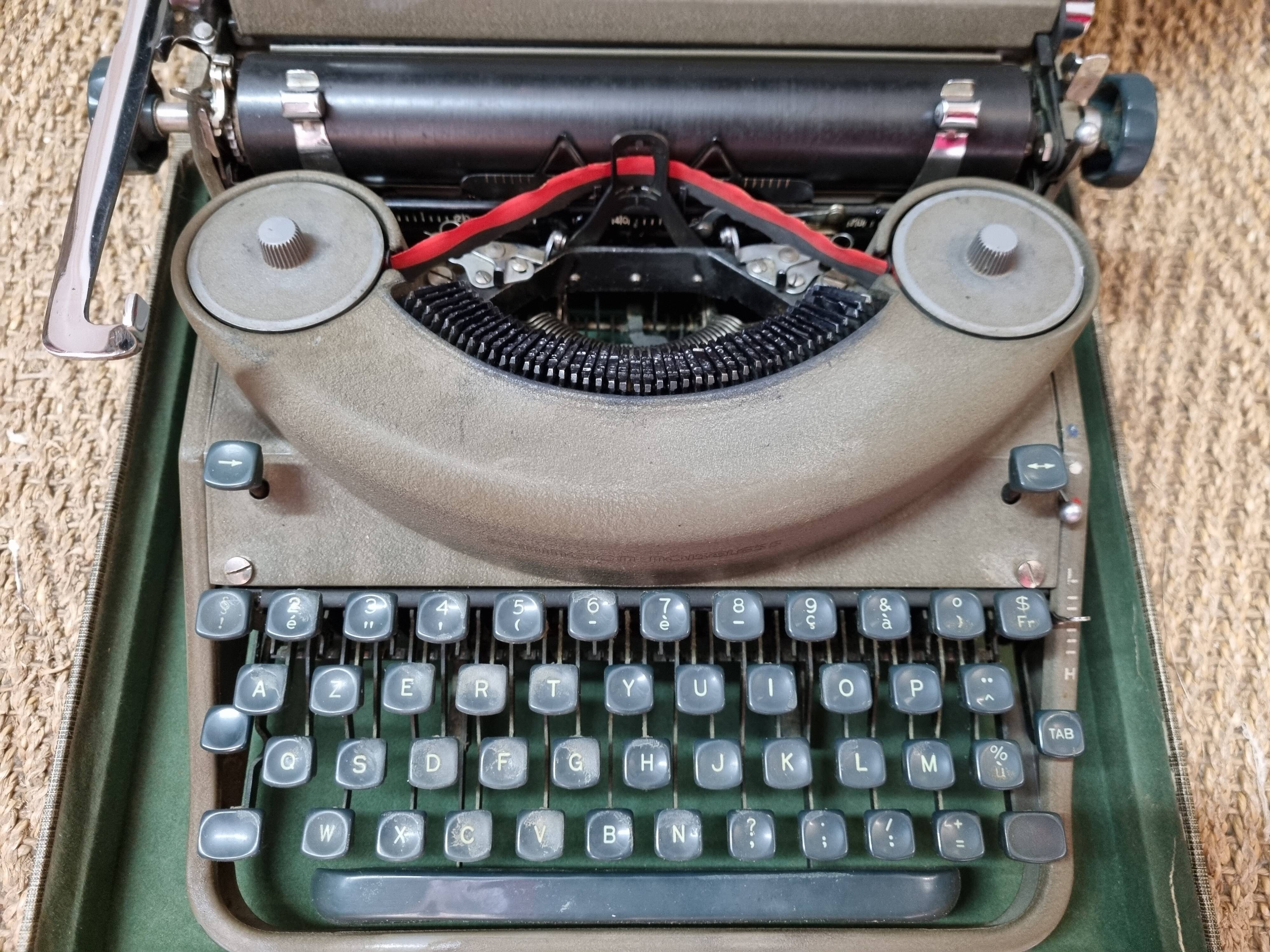 1950 remington rand typewriter