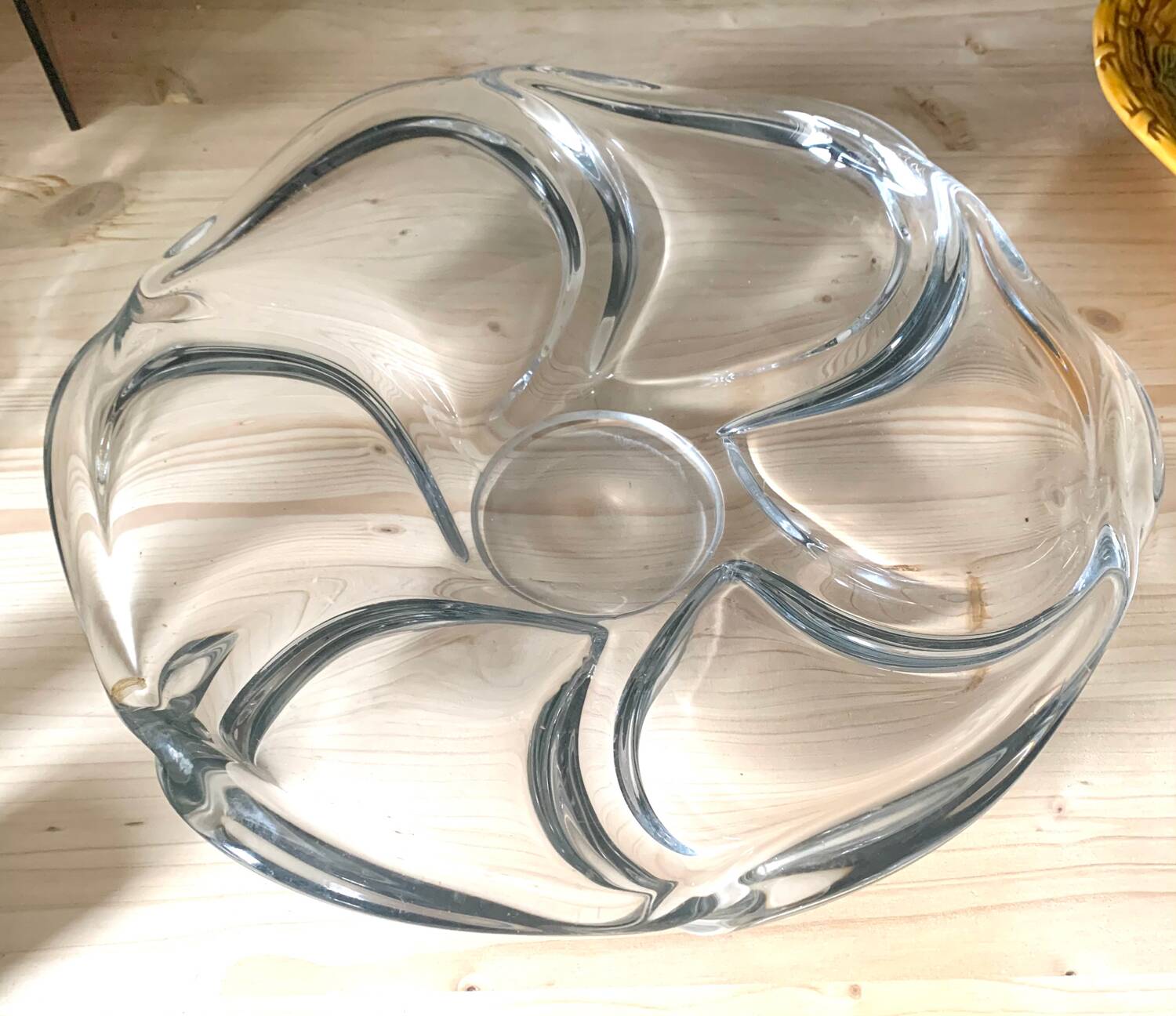 Large Vannes crystal dish