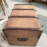 Old travel trunk "Be a Father" Lille