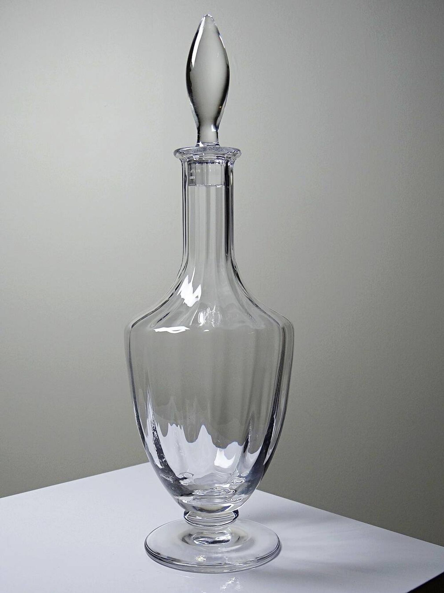 Large crystal decanter from Sèvres, vintage 1970s-1980s.