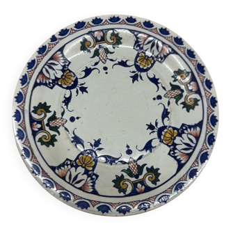 Gien earthenware plate, late 19th century