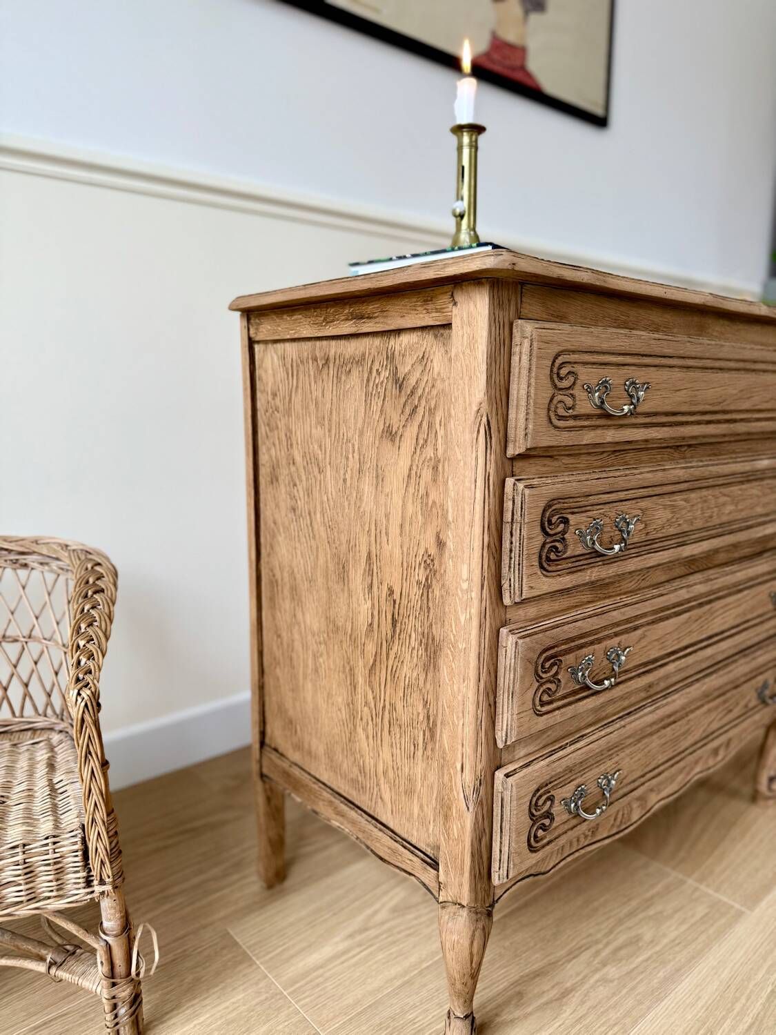 Beautiful renovated wooden chest of drawers - 4 drawers