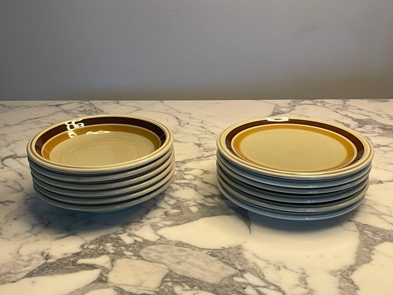 Lot of 12 Keramos plates 1970