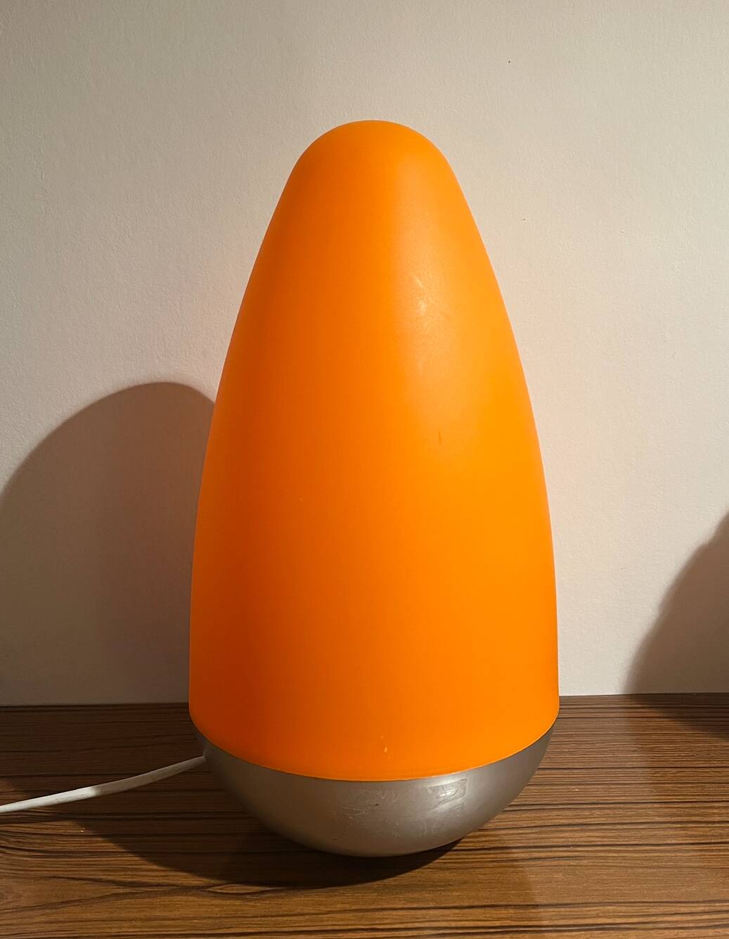 Vintage 70s space age design egg lamp