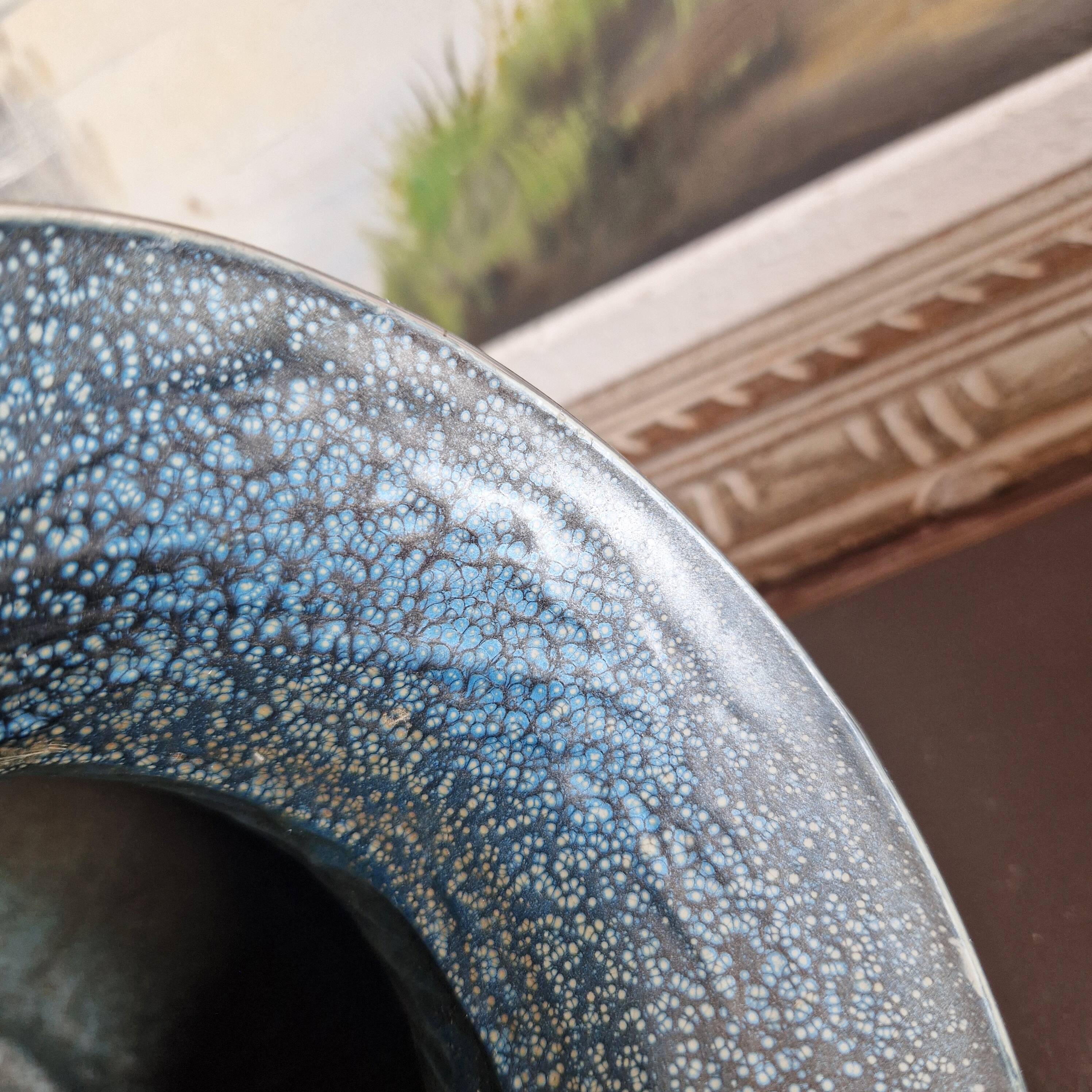 Laque line vase in églomisé glass, unique piece, handmade in france