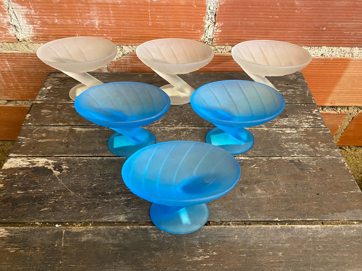 Set of 6 zig zag design ice cream bowls la rochere frosted glass france