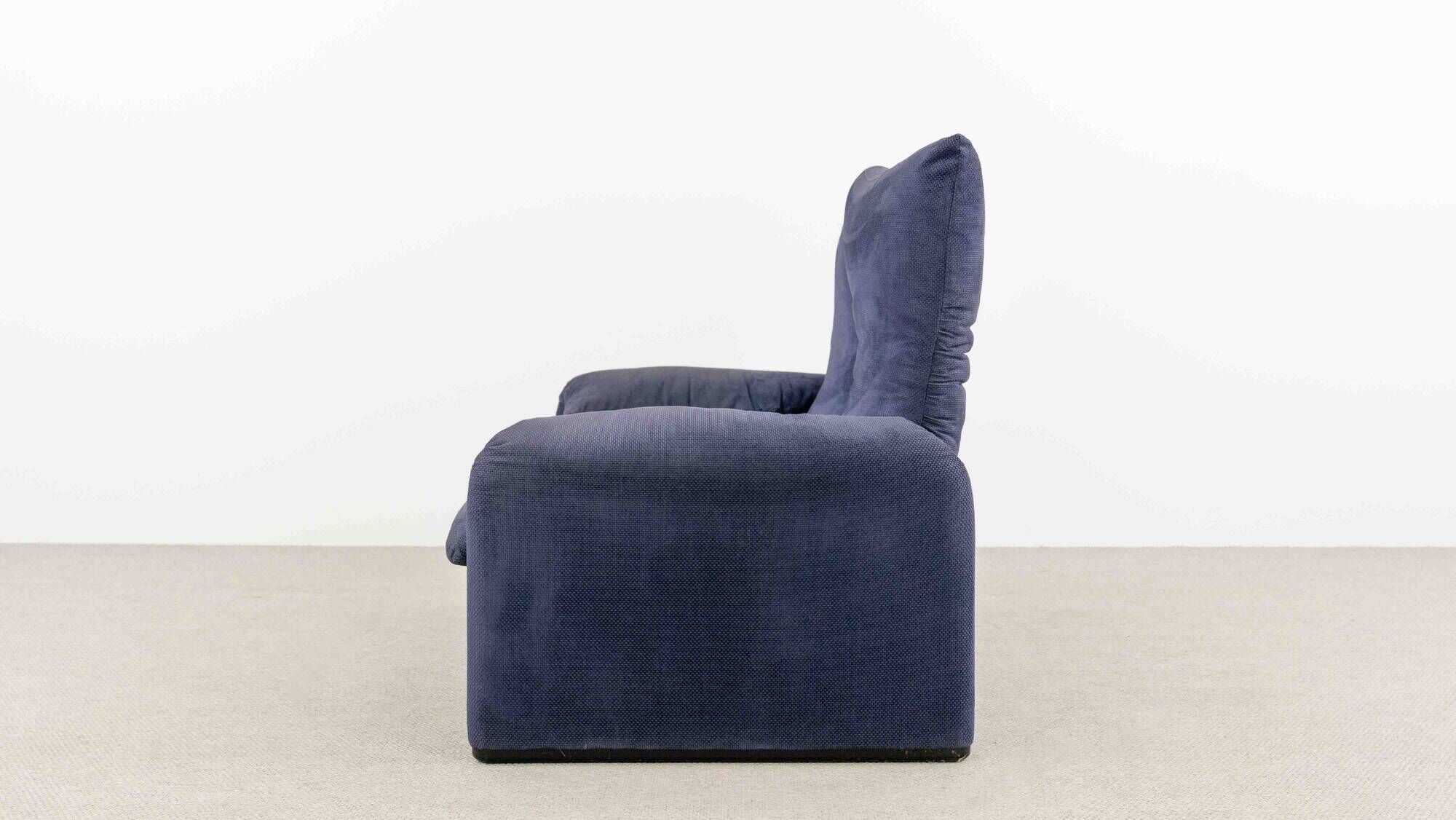 Cassina Maralunga 2-Seat Sofa by Vico Magistretti