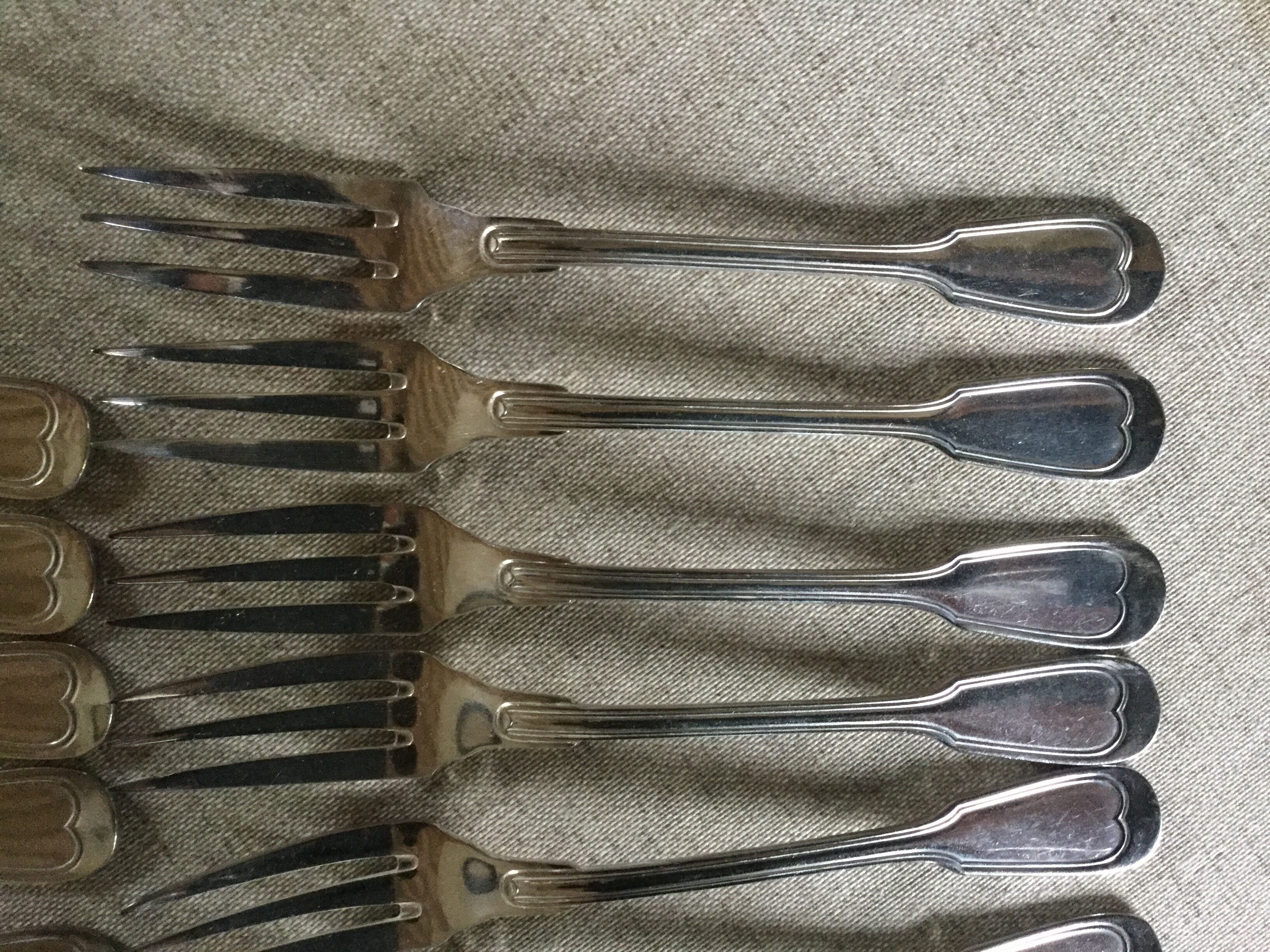9 silver metal fish cutlery