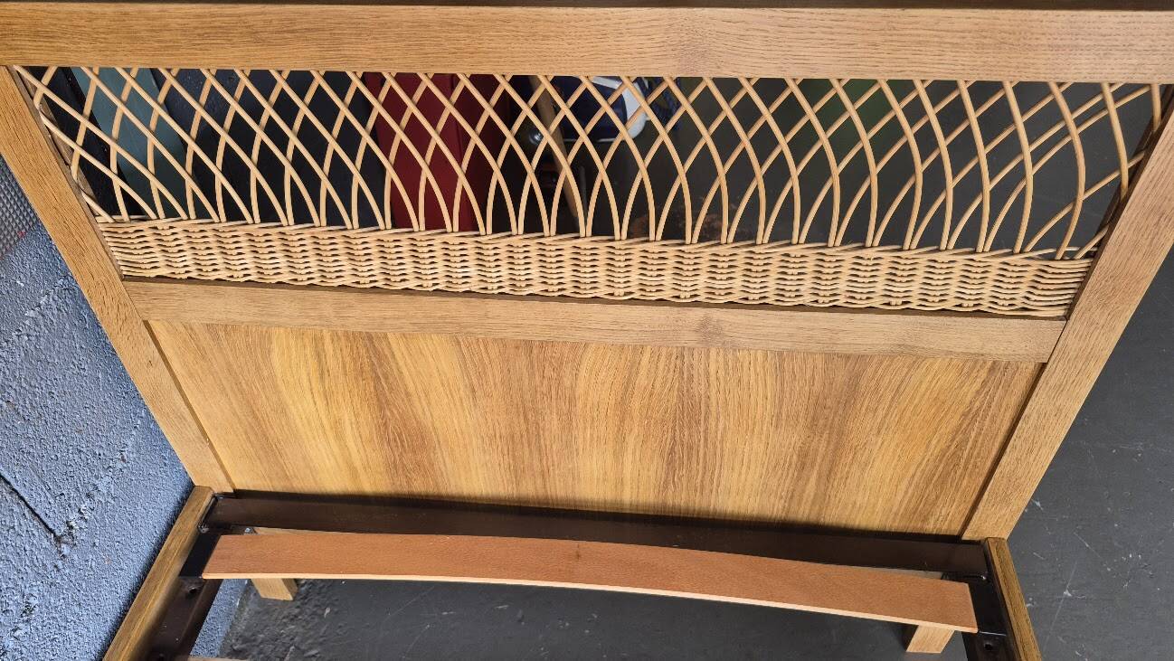 Rattan bed