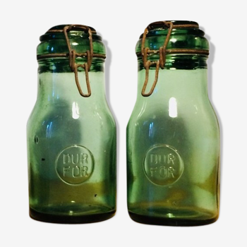 2 jars in vintage glass durfor