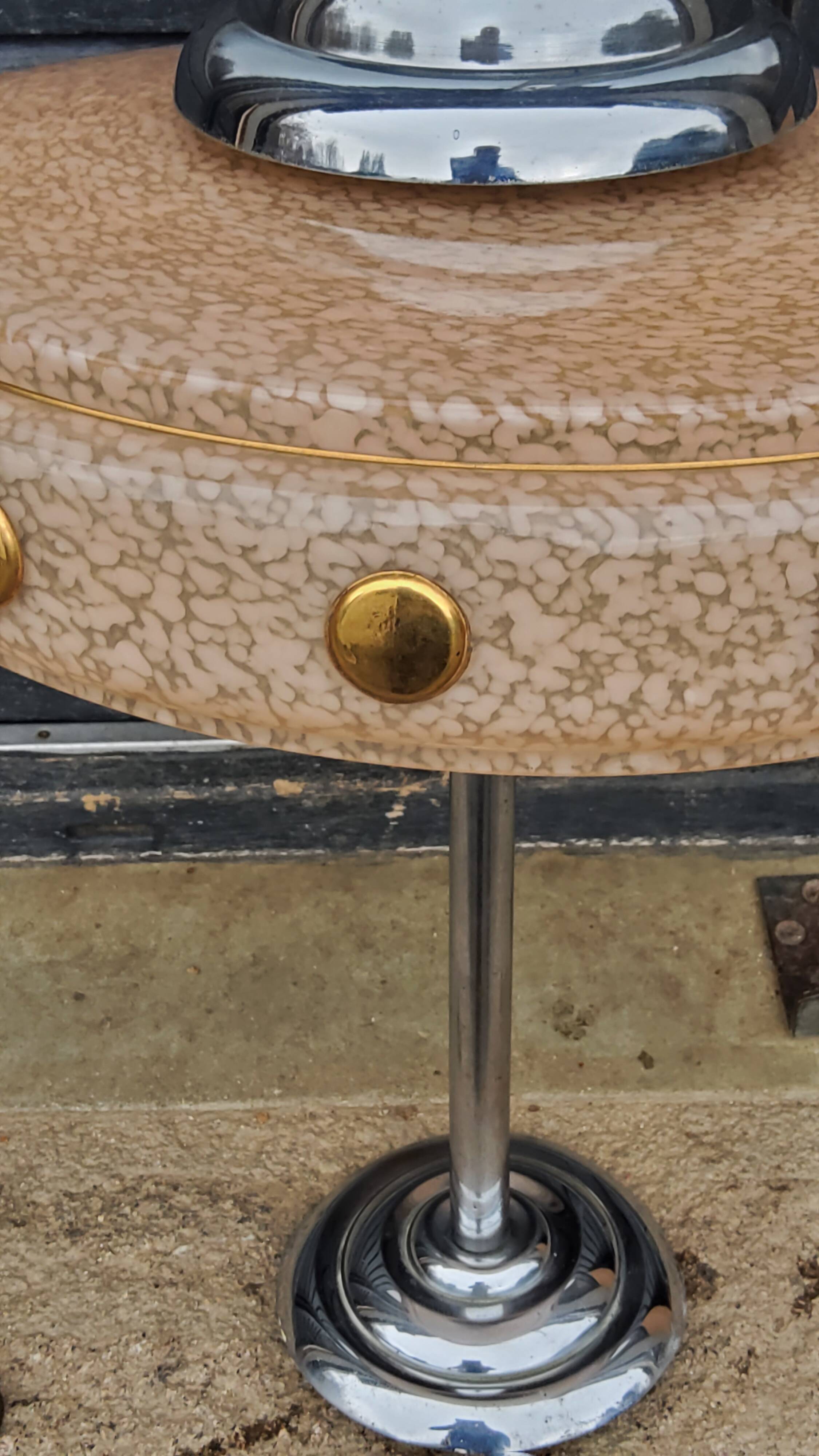 1930s Art Deco chandelier in glass and chromed metal